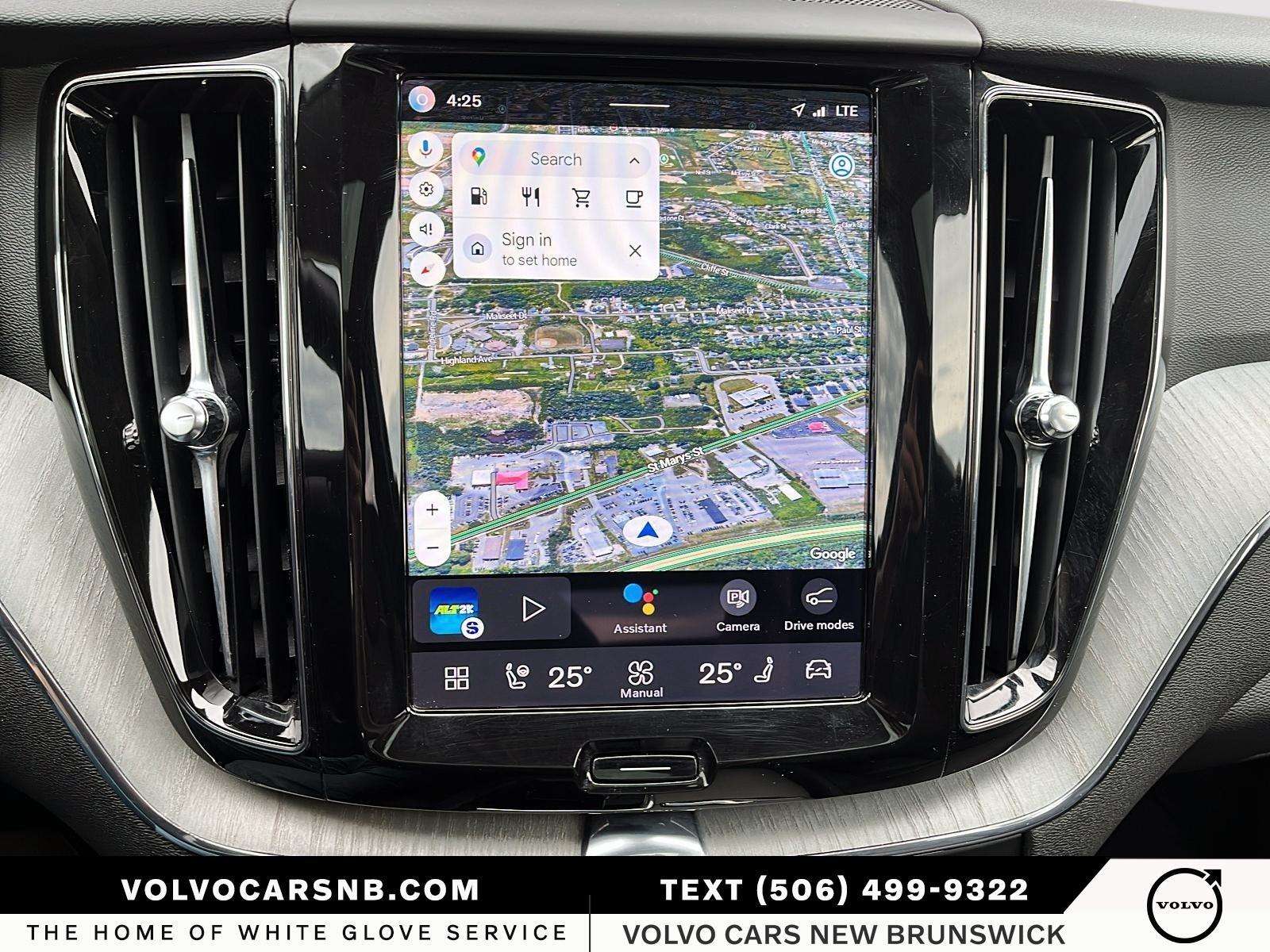 2025 Volvo XC60 B5 AWD Plus Dark Theme thumb 17