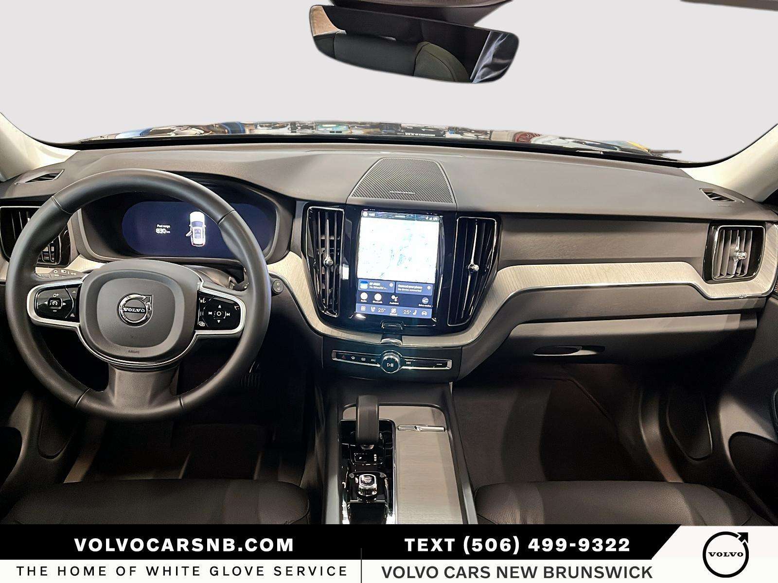 2025 Volvo XC60 B5 AWD Plus Dark Theme thumb 10