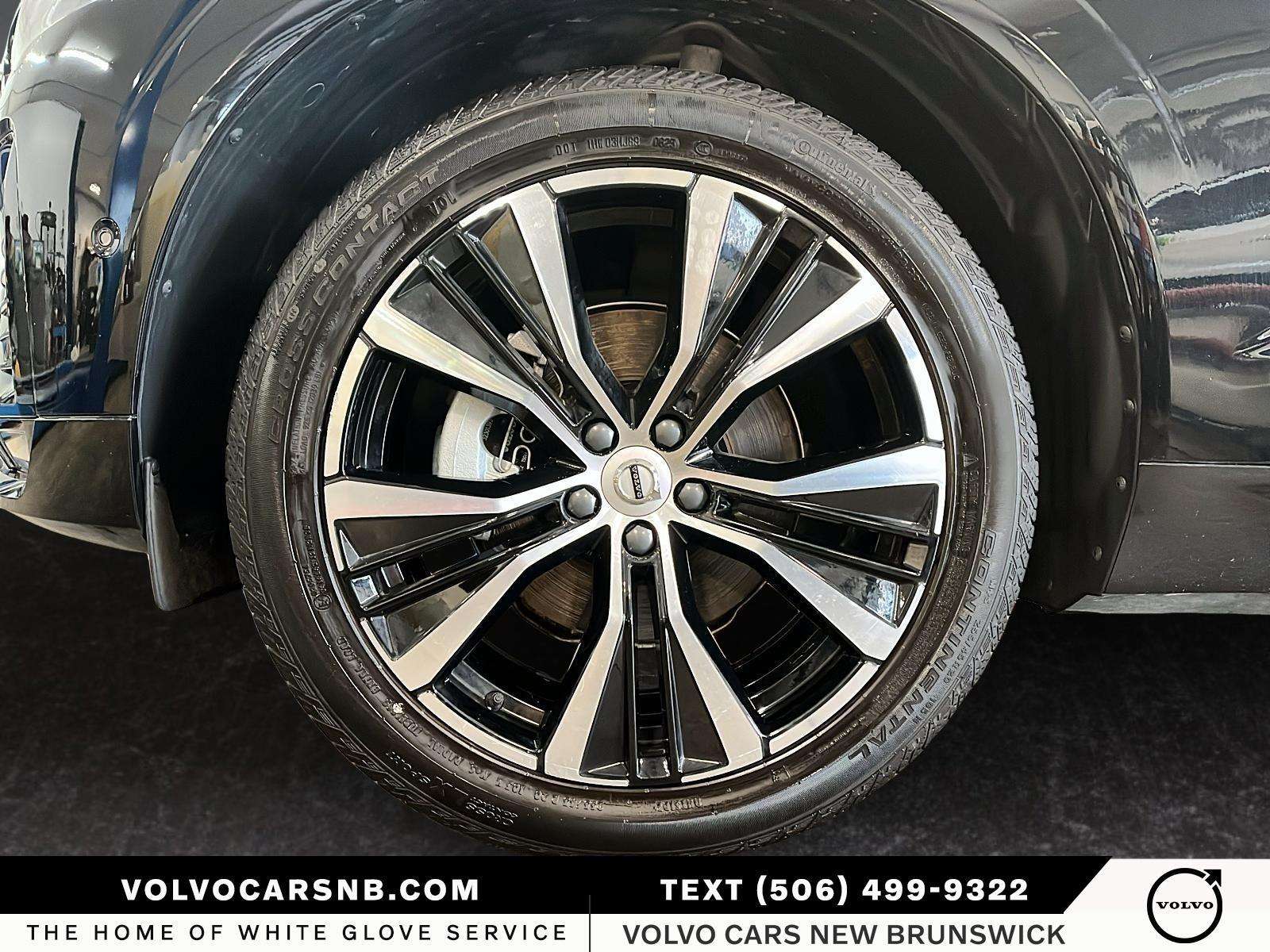 2025 Volvo XC60 B5 AWD Plus Dark Theme thumb 7