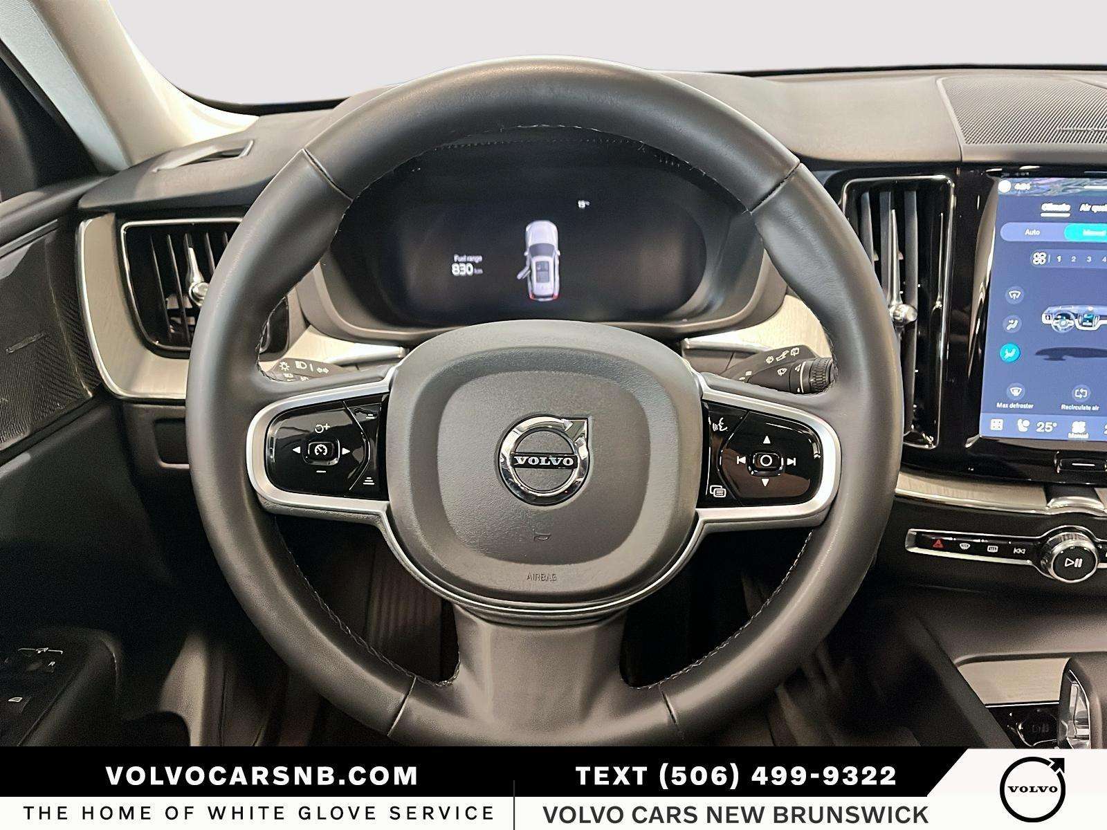 2025 Volvo XC60 B5 AWD Plus Dark Theme thumb 13