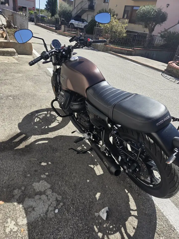 Moto Guzzi V 7