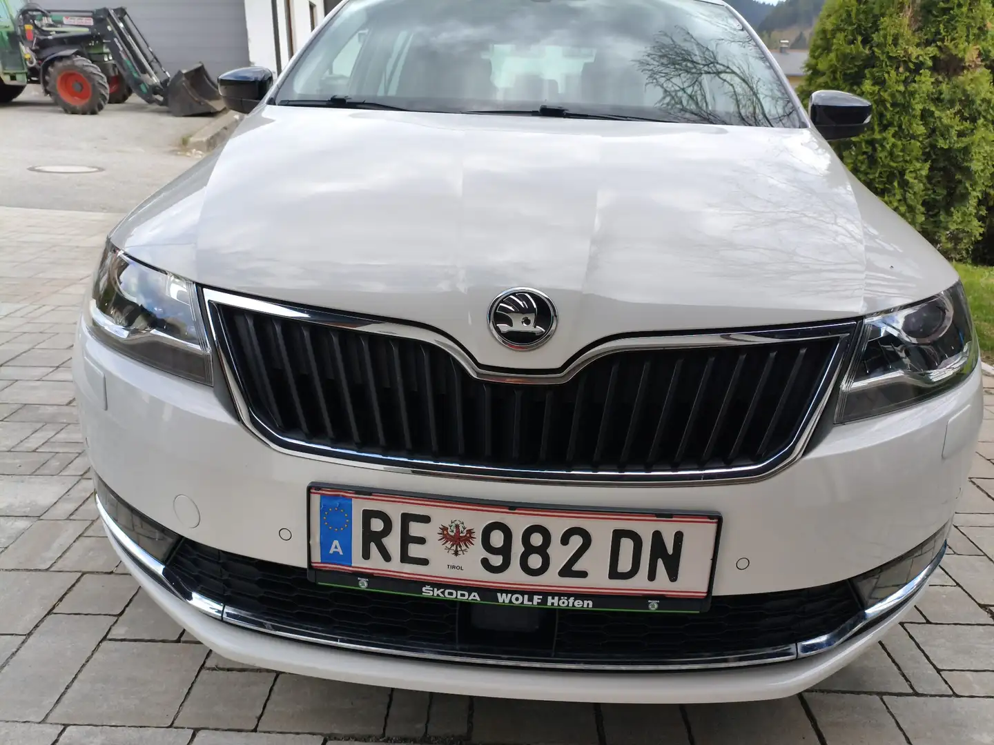 Skoda Rapid/Spaceback Rapid 1,2 TSI Sport Sport Weiß - 1