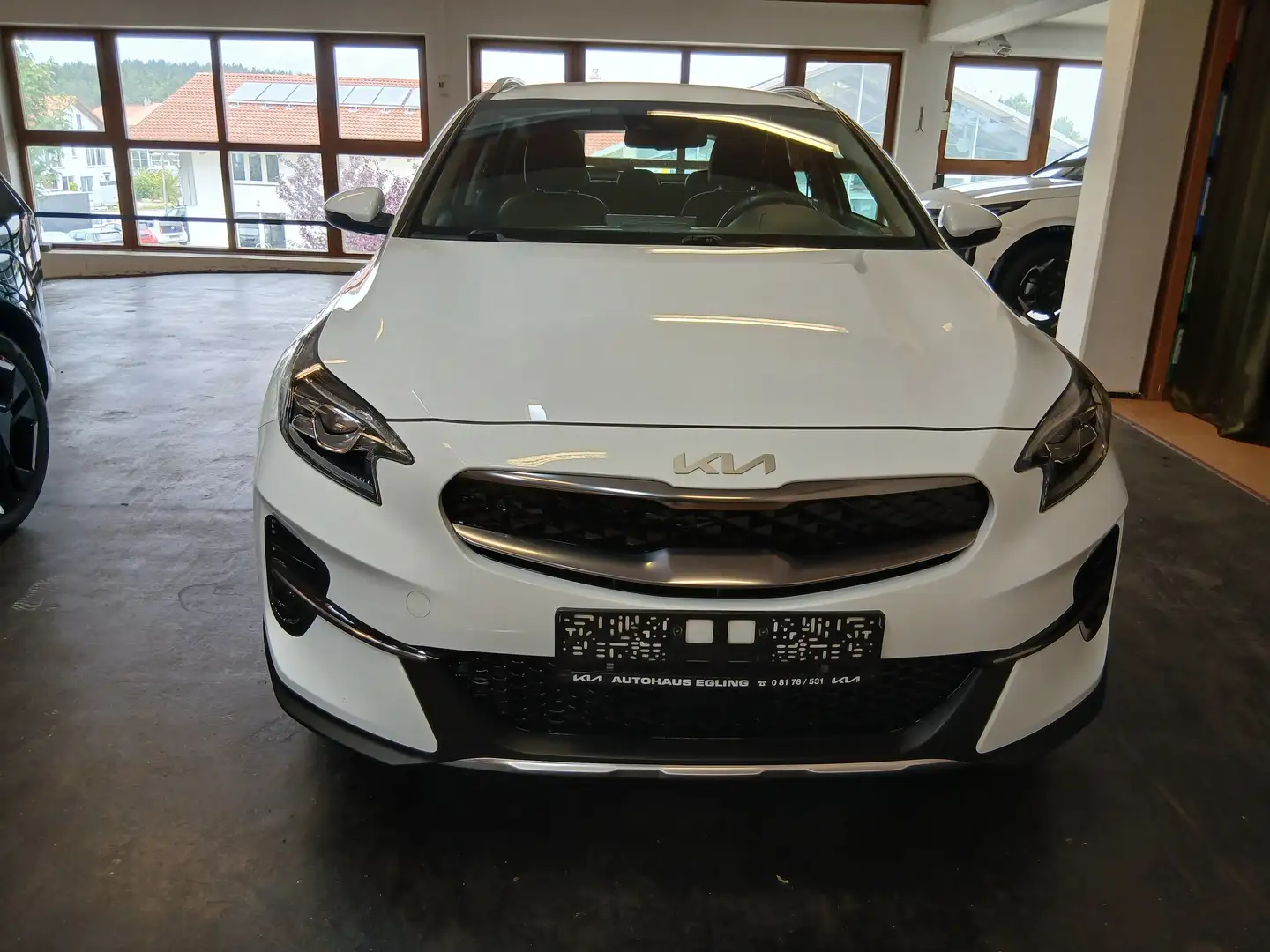 Kia XCeed Spirit Plug-in Hybrid Weiß - 2