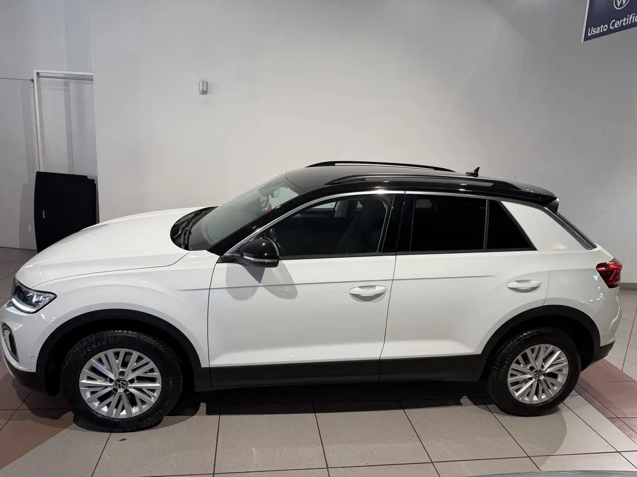 Volkswagen T-Roc 1.0 TSI Life, миниатюра 2
