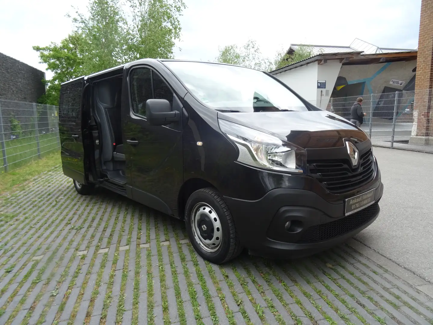 Renault Trafic L2H1 Doka 2,9tKomfort-MIXTO-6-Sitzer-Euro 6-1.Hand Negro - 1