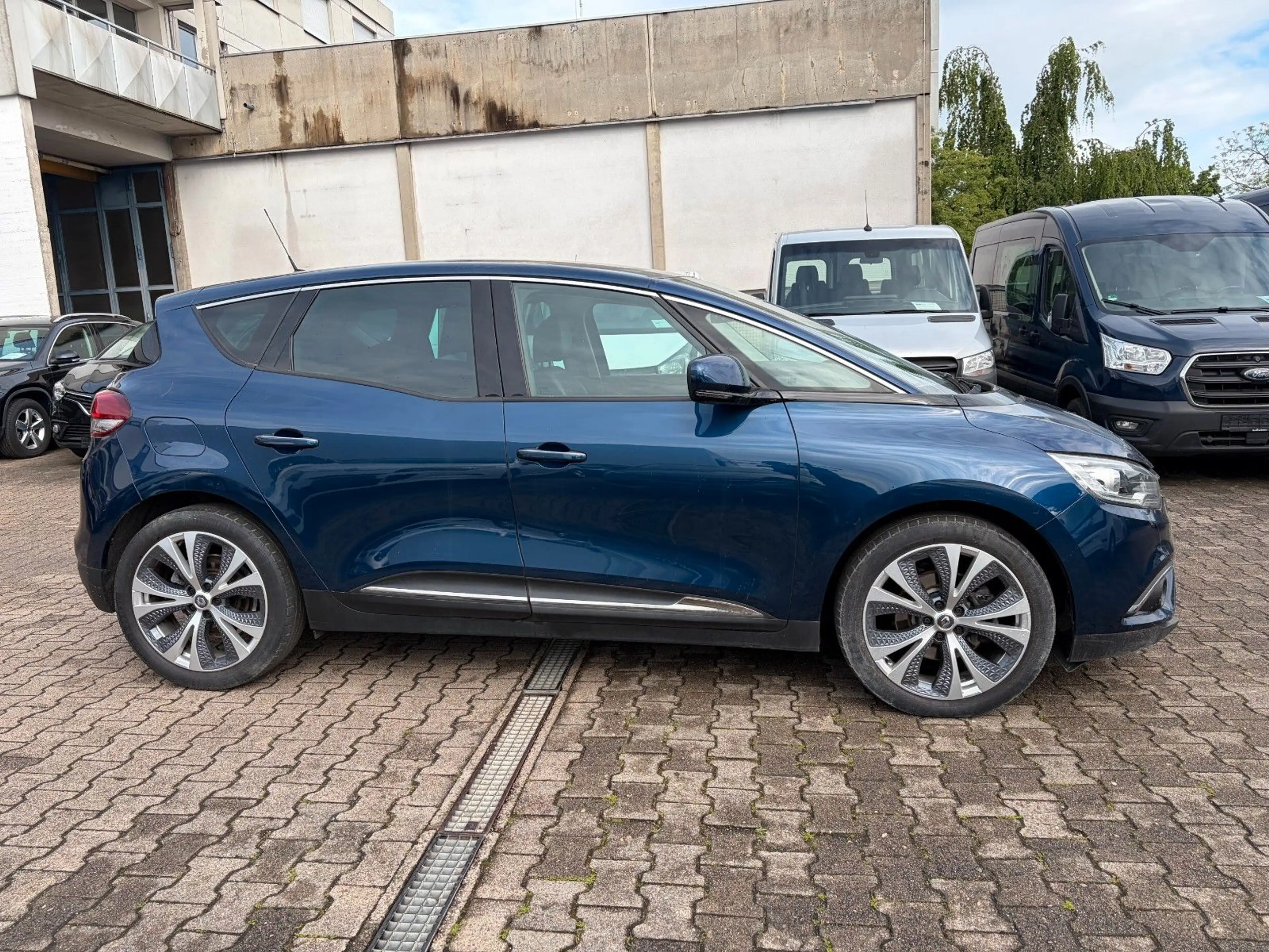 Renault Scenic IV Intens*TEILLEDER*PDC*NEBEL* — photo 4