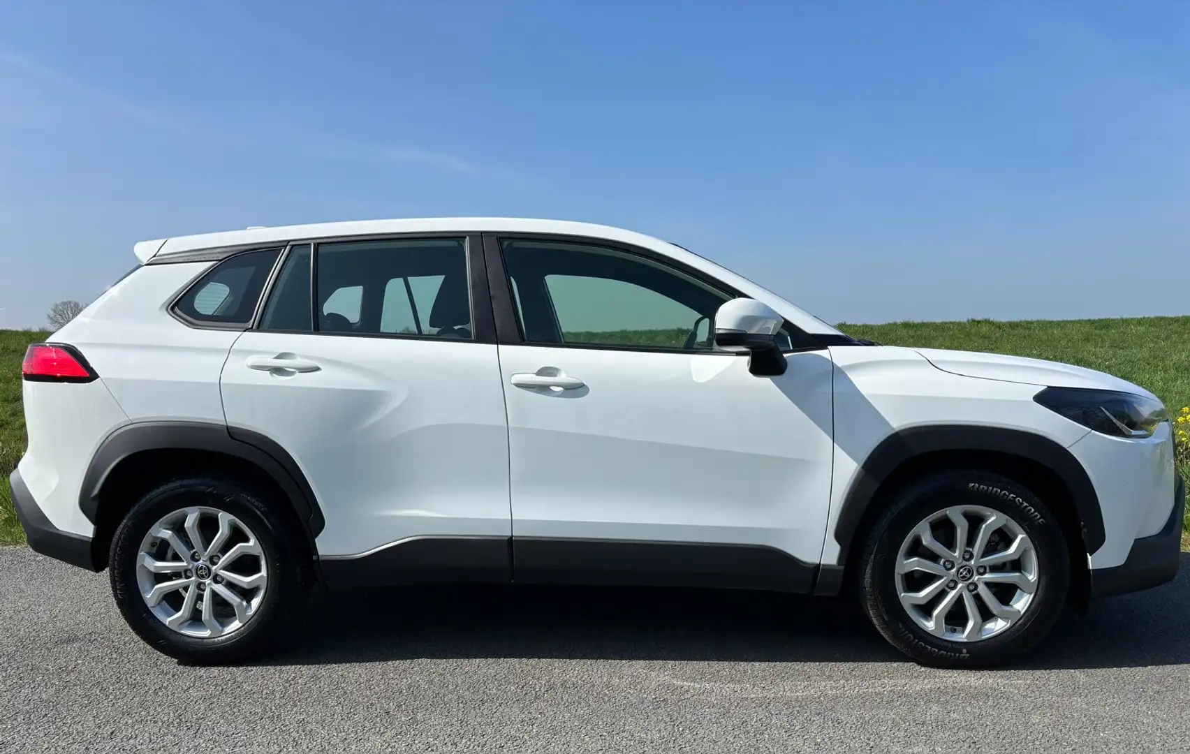 Toyota Corolla Cross 2.0 High Power Hybrid Active Blanco - 2