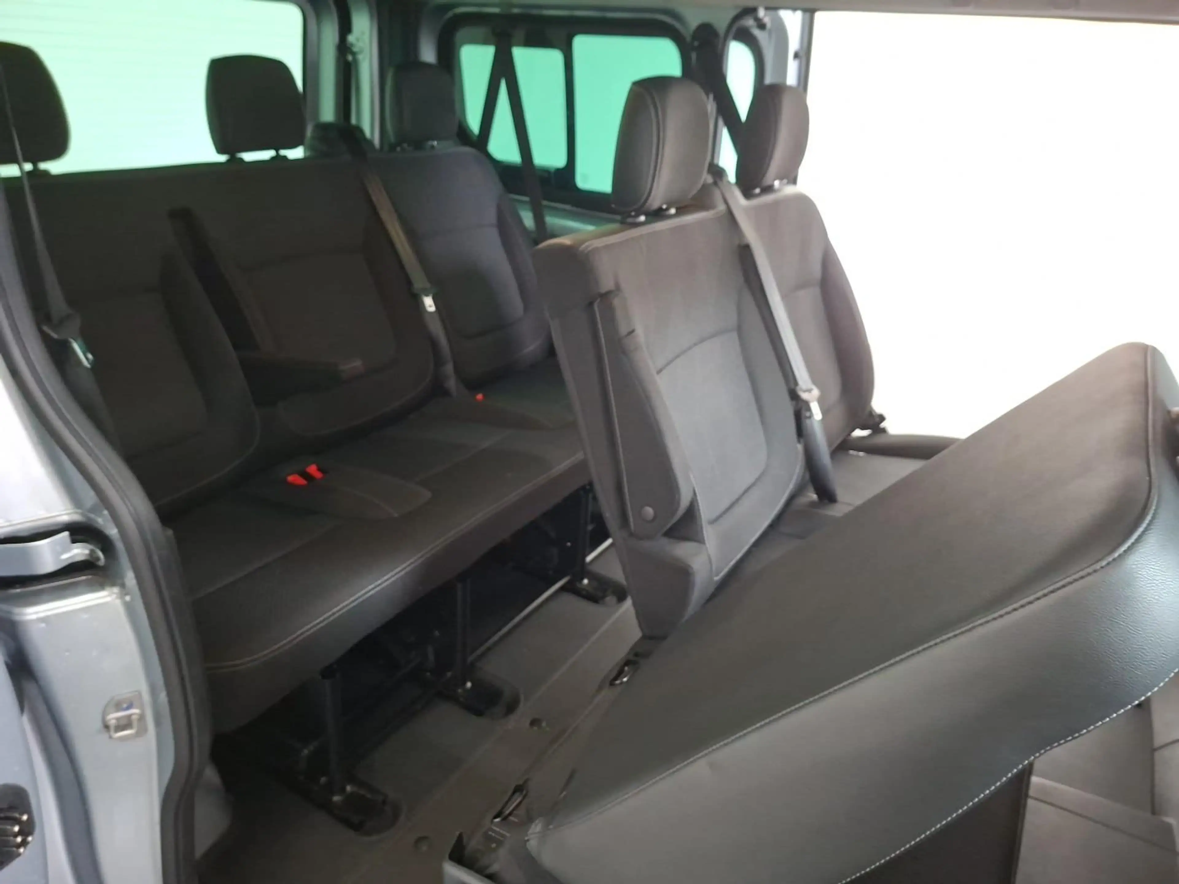 Nissan Primastar Kombi9 L1H1 2,8t dci170 DCT TEKNA 2ST HK BES+ Desi — photo 10
