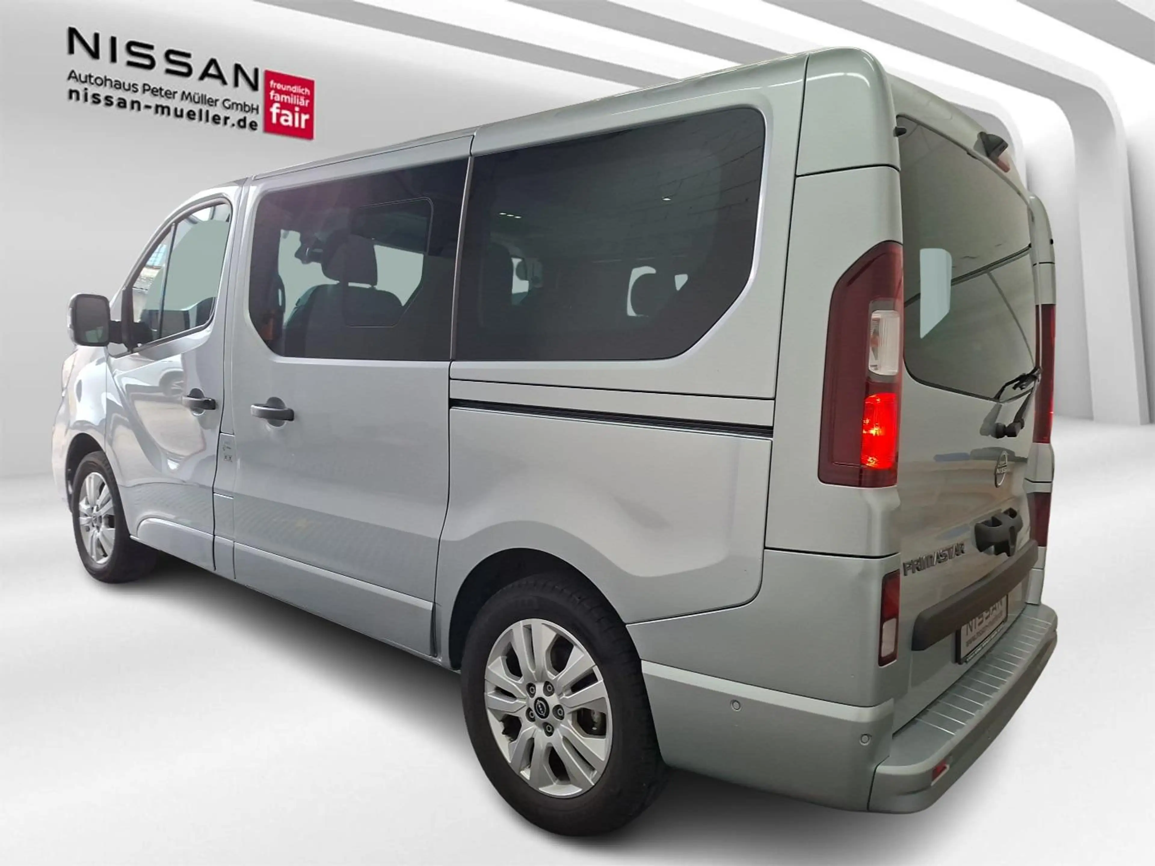 Nissan Primastar Kombi9 L1H1 2,8t dci170 DCT TEKNA 2ST HK BES+ Desi — photo 4