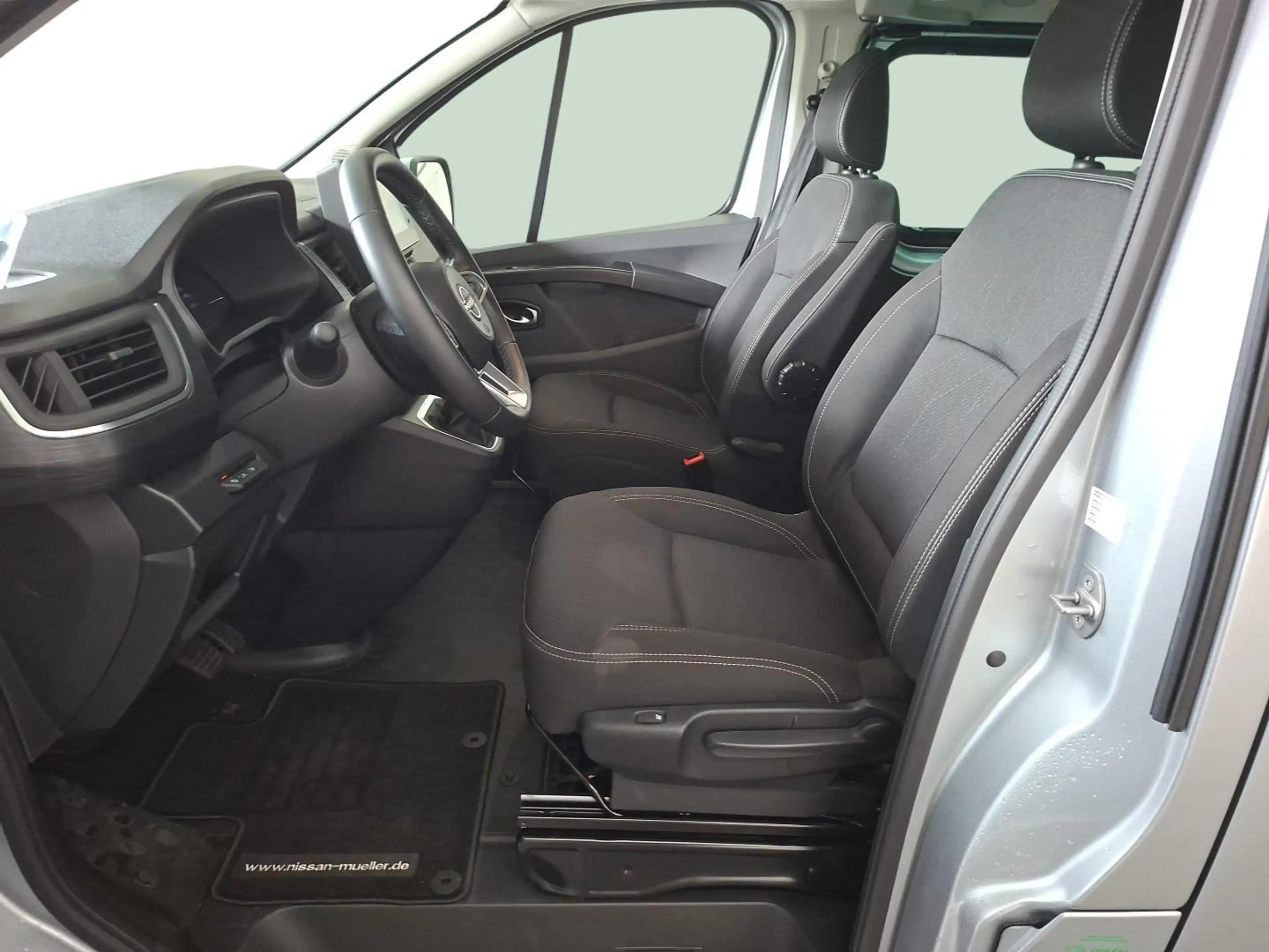 Nissan Primastar Kombi9 L1H1 2,8t dci170 DCT TEKNA 2ST HK BES+ Desi — photo 7