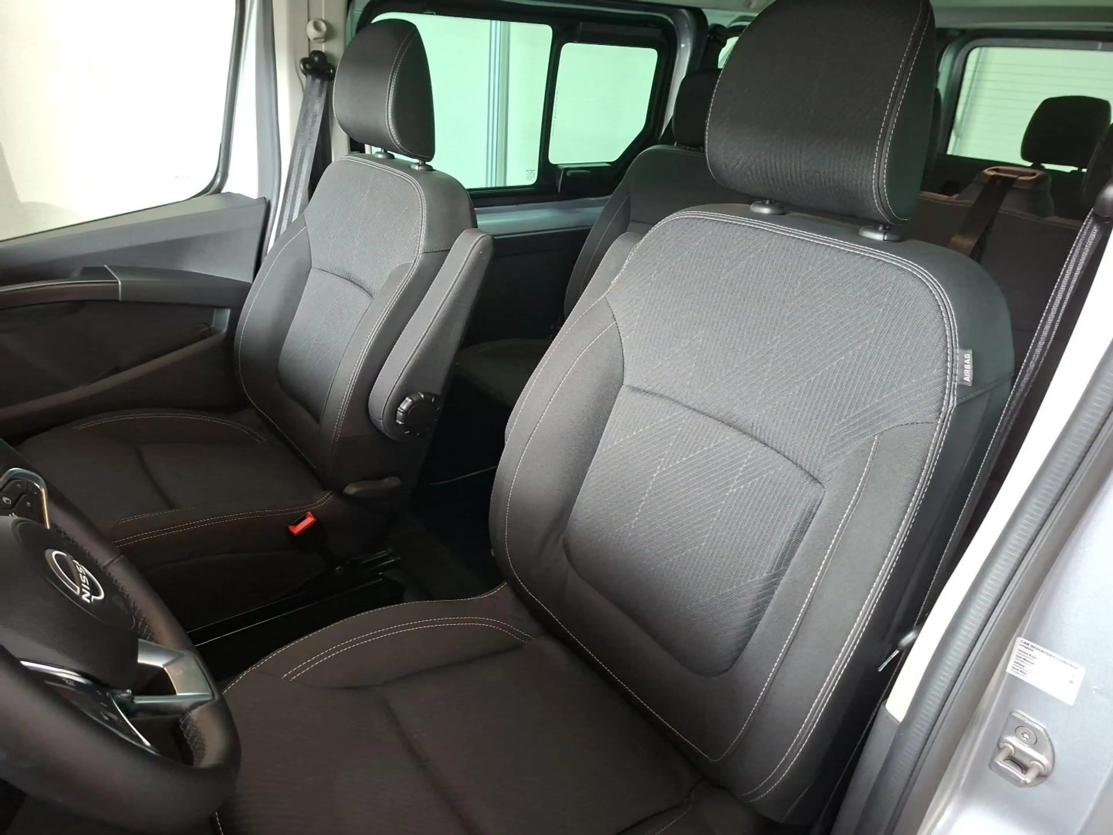 Nissan Primastar Kombi9 L1H1 2,8t dci170 DCT TEKNA 2ST HK BES+ Desi — photo 8