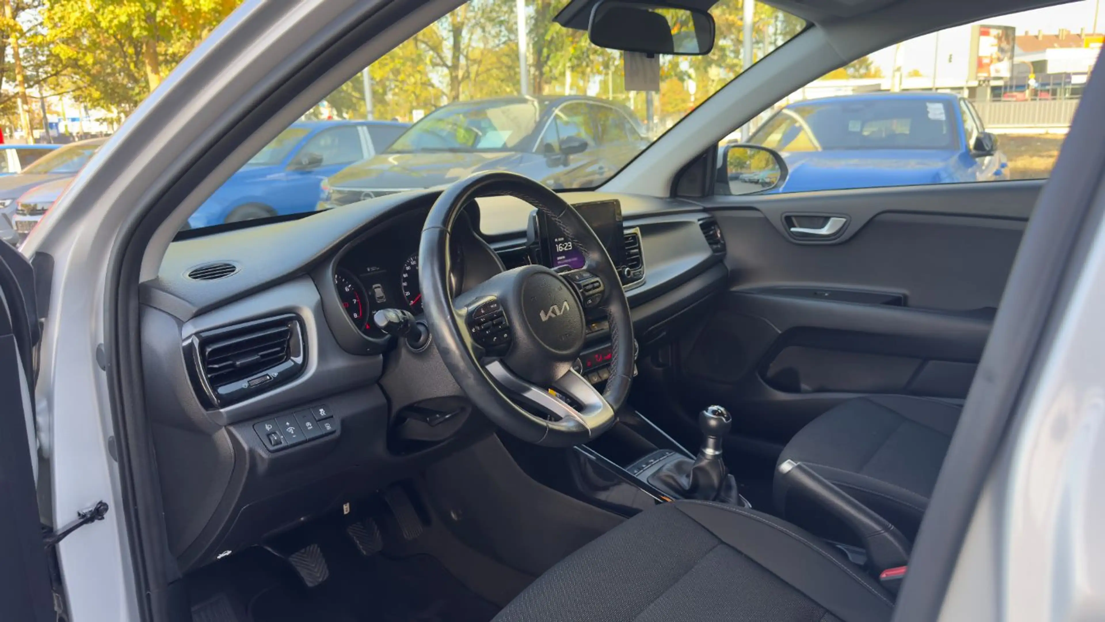 Kia Rio 1.2 Vision Shz CarPlay Sla Navi Kamera Klima — photo 15