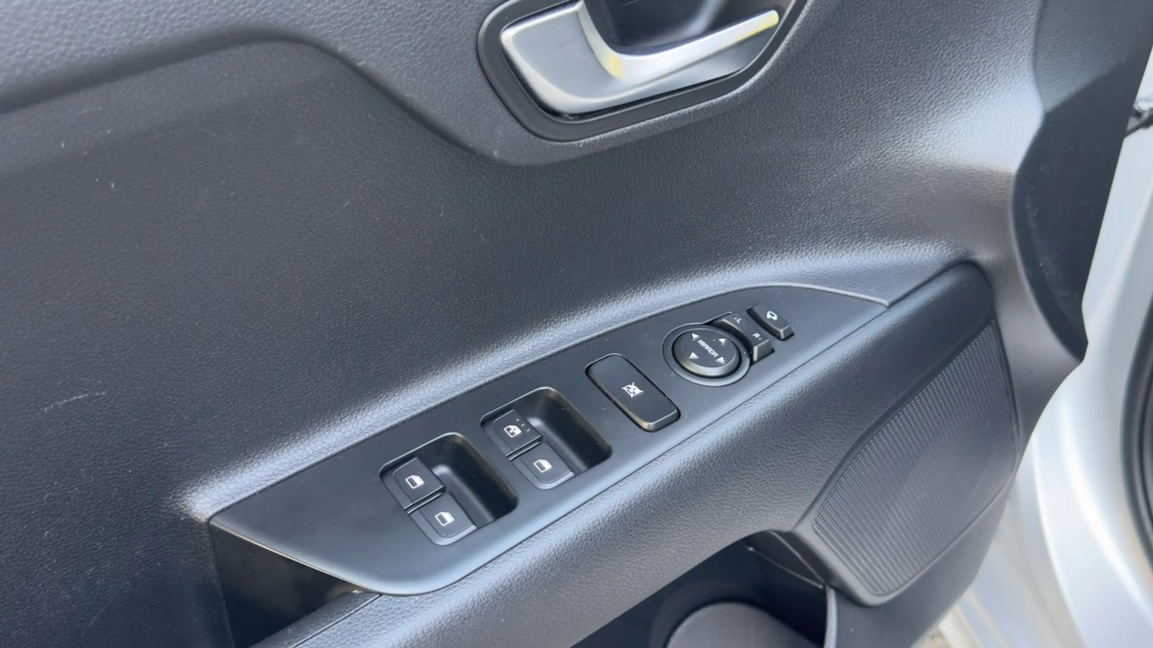 Kia Rio 1.2 Vision Shz CarPlay Sla Navi Kamera Klima — photo 9