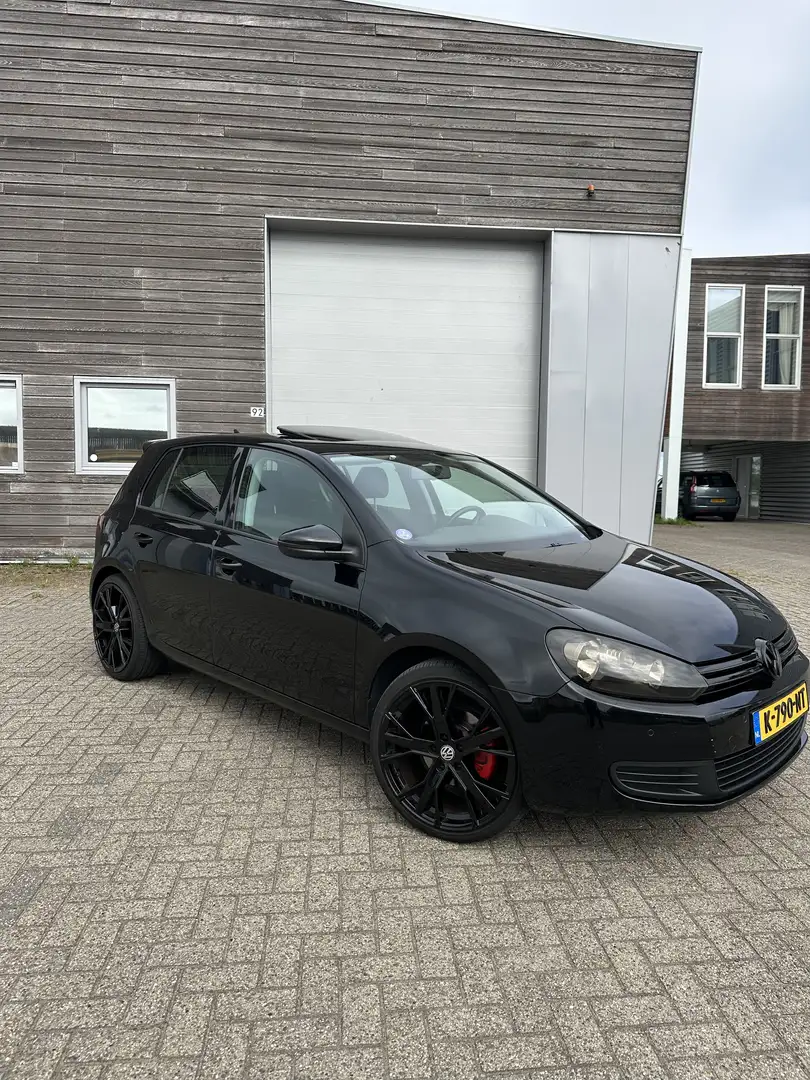 Volkswagen Golf 1.4 TSI 122PK Pano / Navi / PDC / 5DRS Zwart - 1