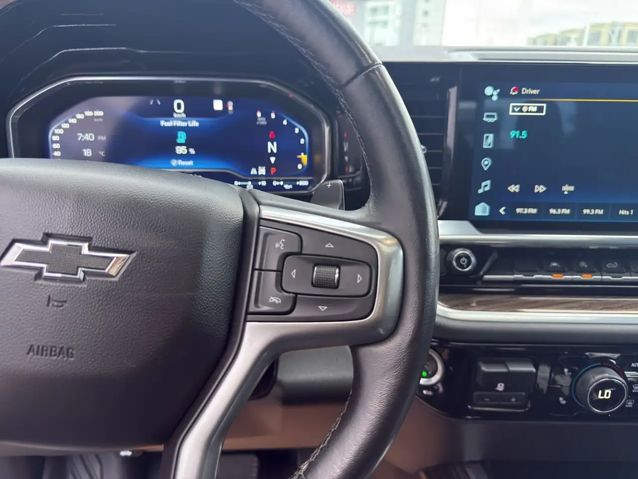 Chevrolet Silverado 1500 снимка Chevrolet Silverado 1500