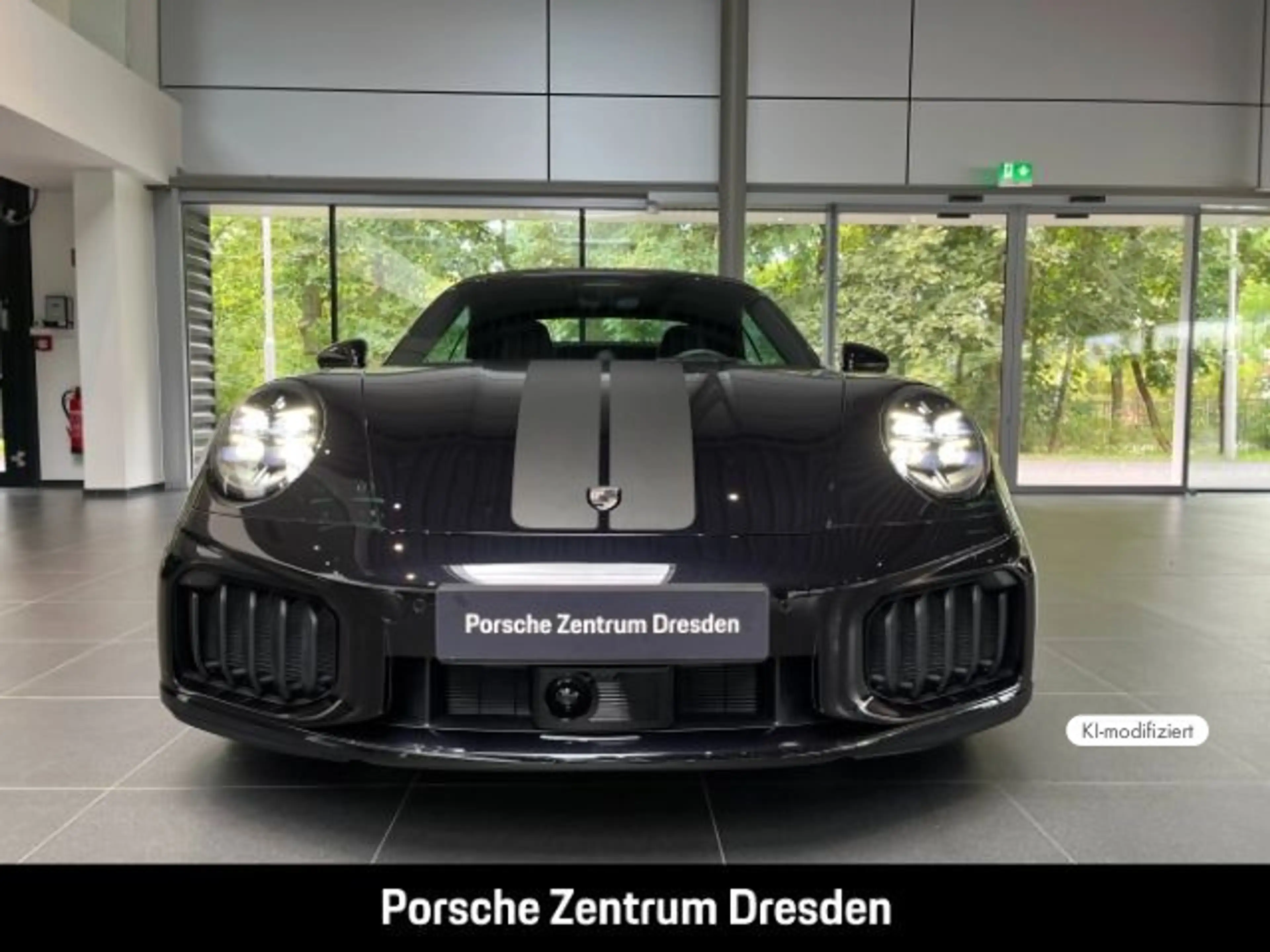 Porsche 992 -2 (911) Turbo S Cabriolet — photo 6