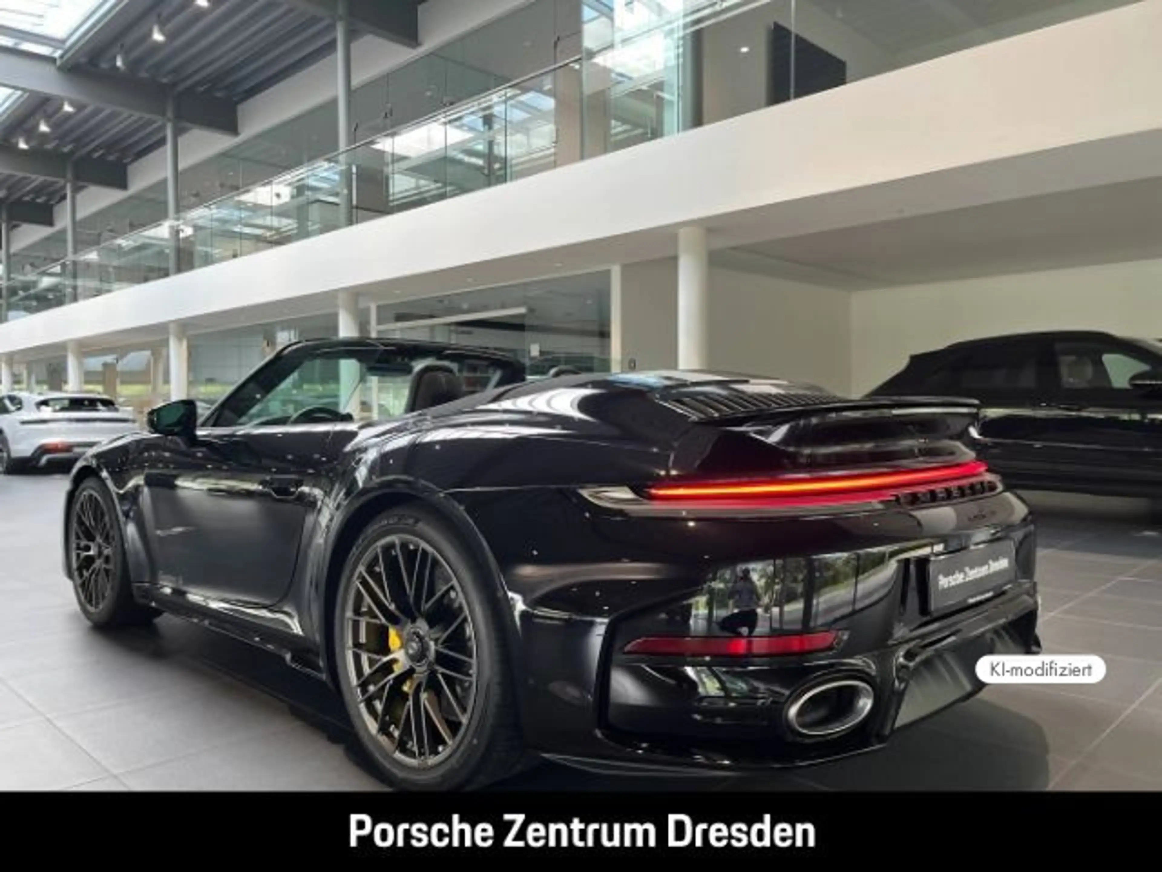 Porsche 992 -2 (911) Turbo S Cabriolet — photo 14