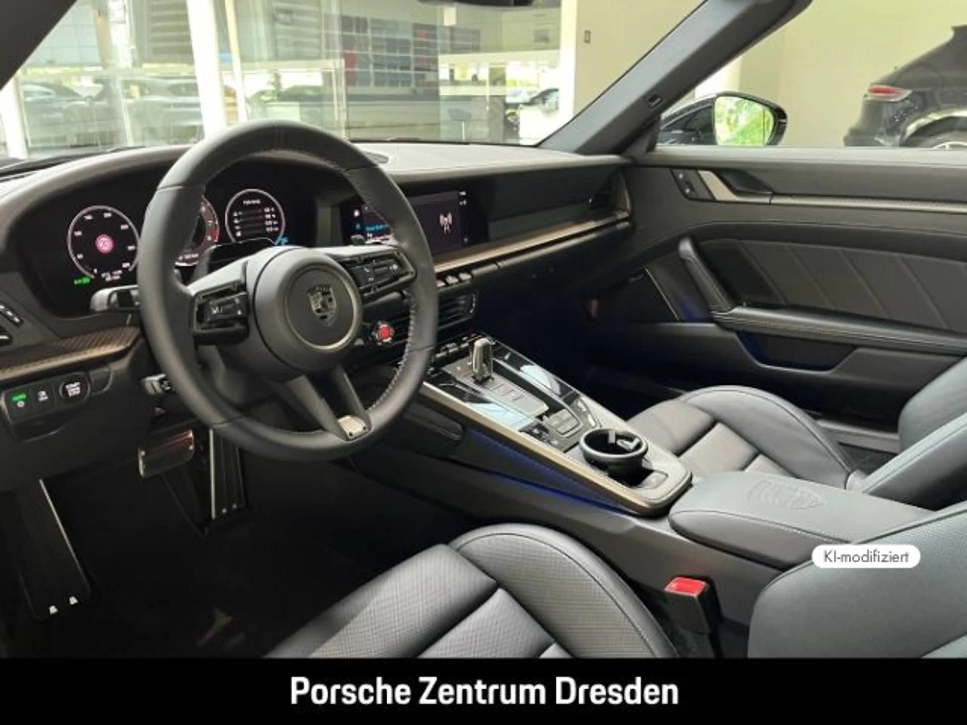 Porsche 992 -2 (911) Turbo S Cabriolet — photo 4