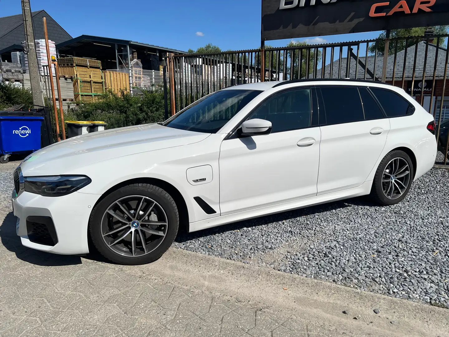 BMW 520 Touring 520eAS PHEV -  Full Pack M - TVAC Wit - 2