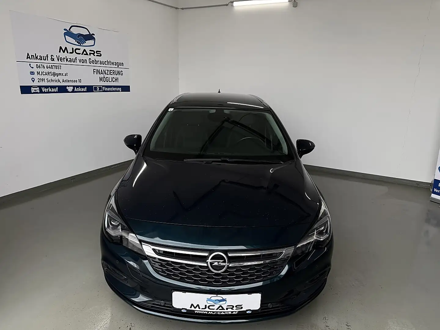 Opel Astra Sports Tourer+ 1.6 CDTI Innovation Grün - 2