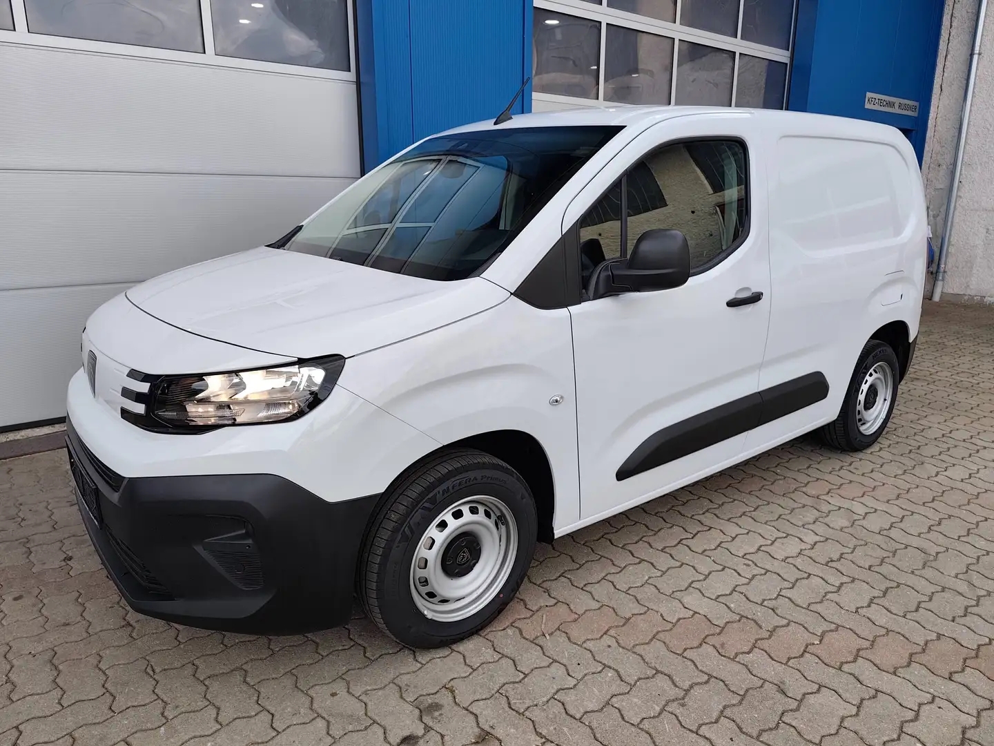 Peugeot Partner L1H1/M Weiß - 1