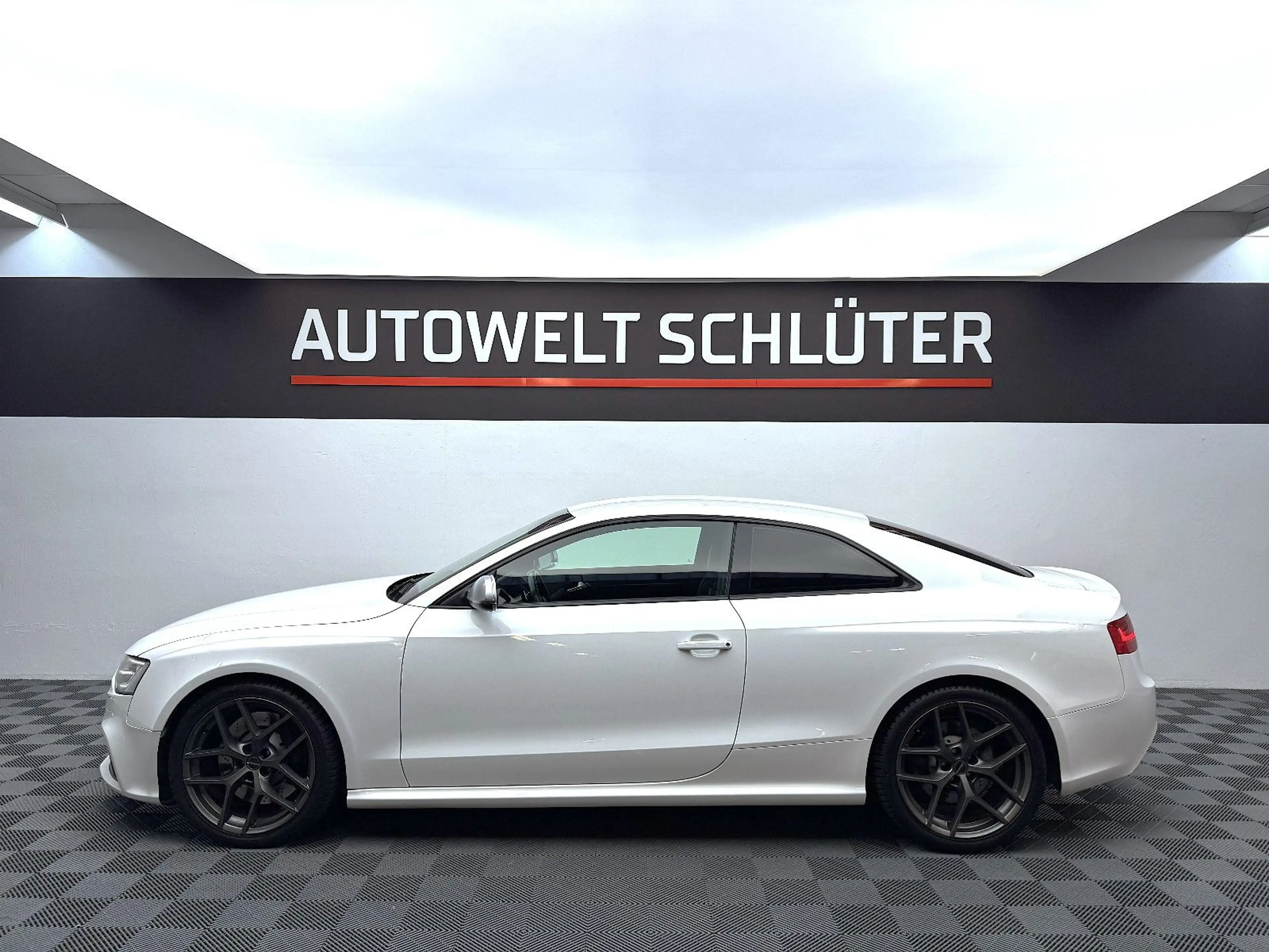 Audi RS5 Coupe 4.2 FSI quattro — photo 2