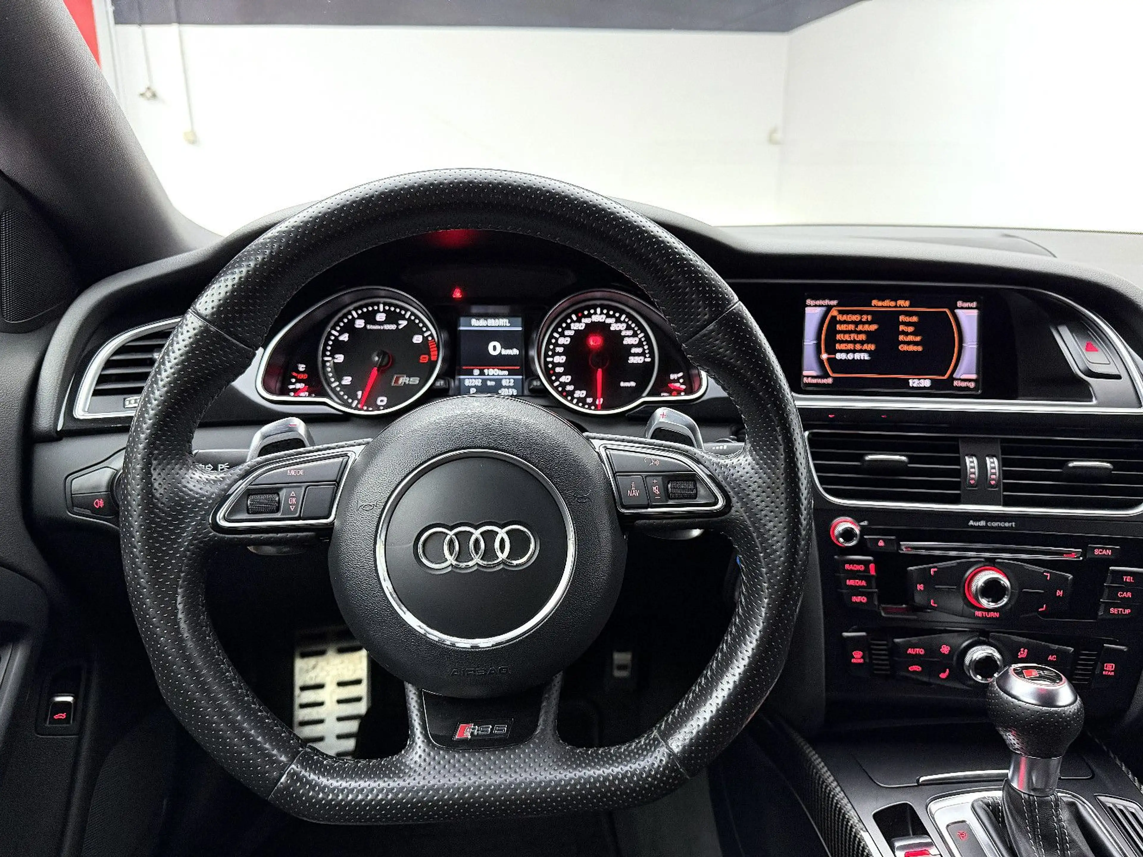 Audi RS5 Coupe 4.2 FSI quattro — photo 14