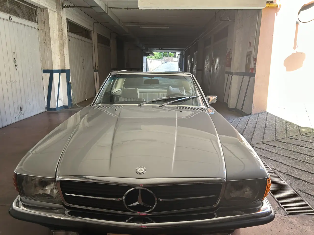 Mercedes-Benz SL 450 R107, foto 4