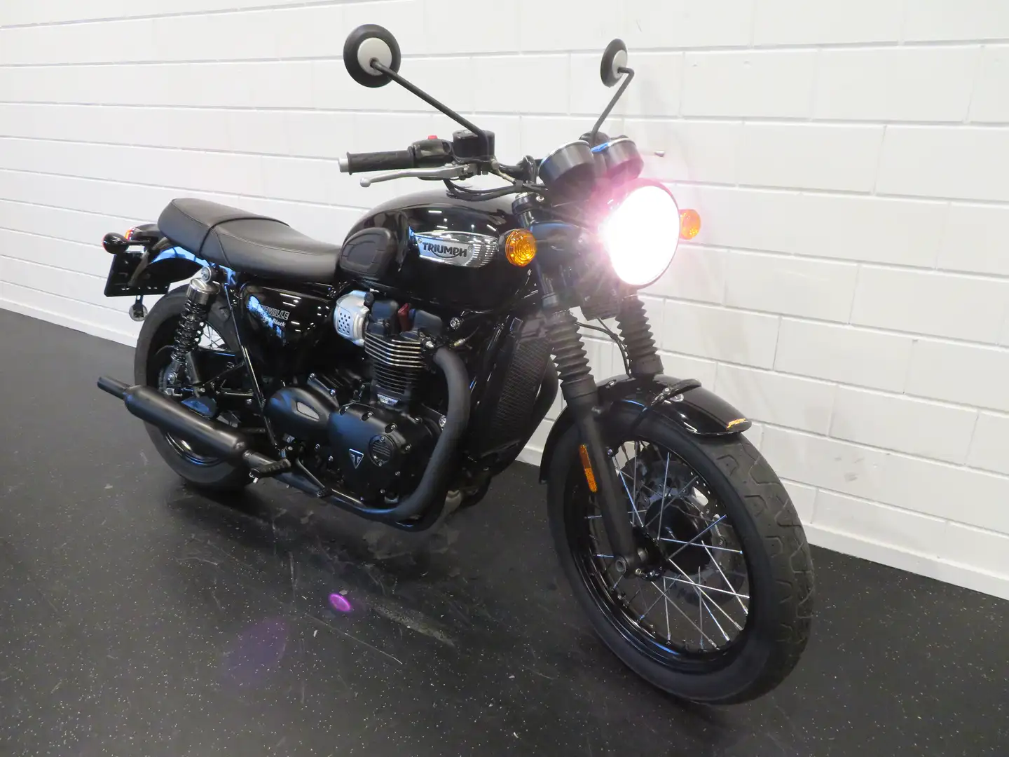 Triumph Bonneville T100 PERFECT! HISTORIE Negru - 2