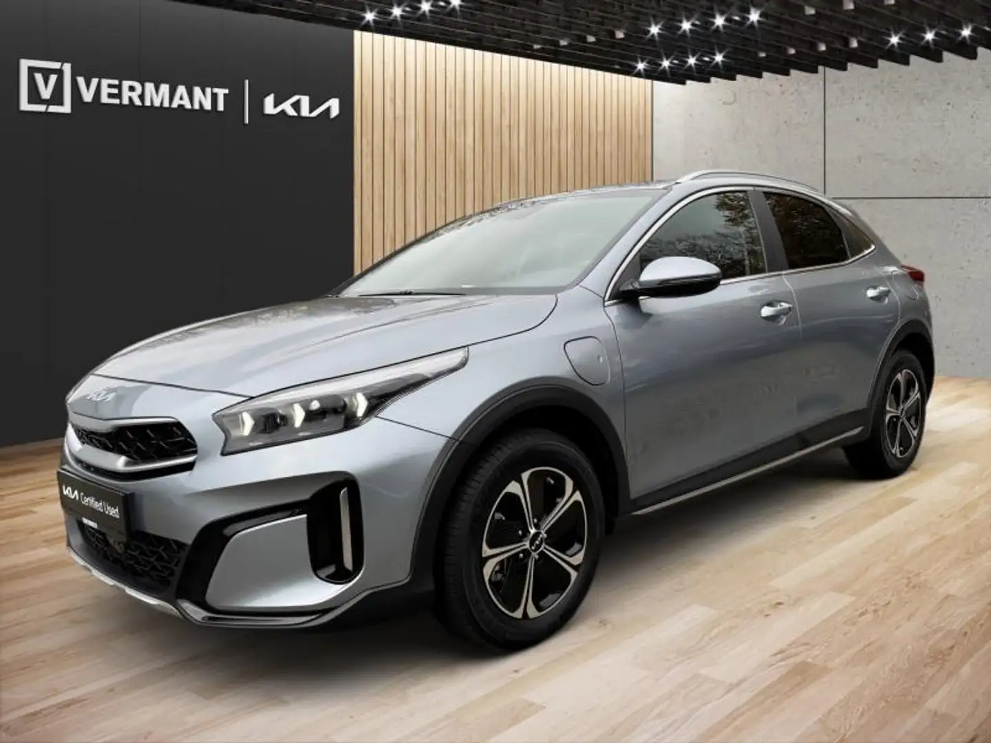 Kia XCeed PHEV Business Line Gris - 1