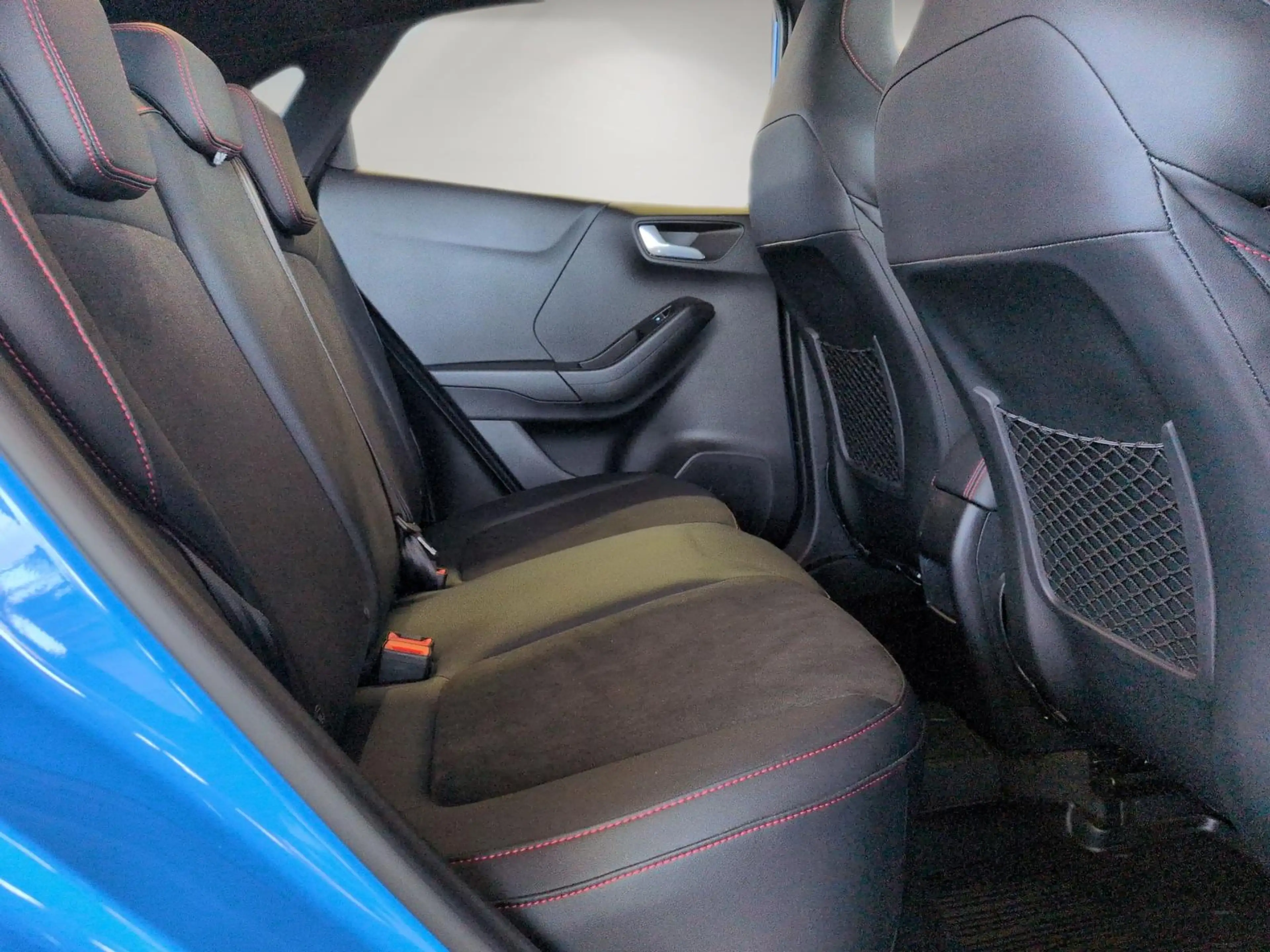 Ford Puma ST-X 1.5L / Komfort-Paket / Panorama-Dach — photo 13