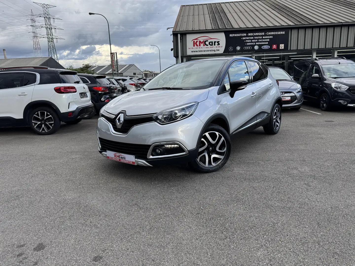Renault Captur Captur 0.9 TCe ESSENCE/AIRCO/ CAMERA / NAVIGATION Grau - 2