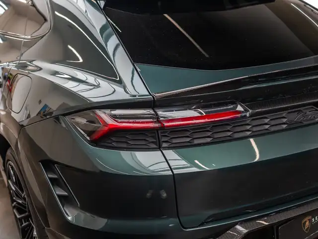 Lamborghini Urus view 10