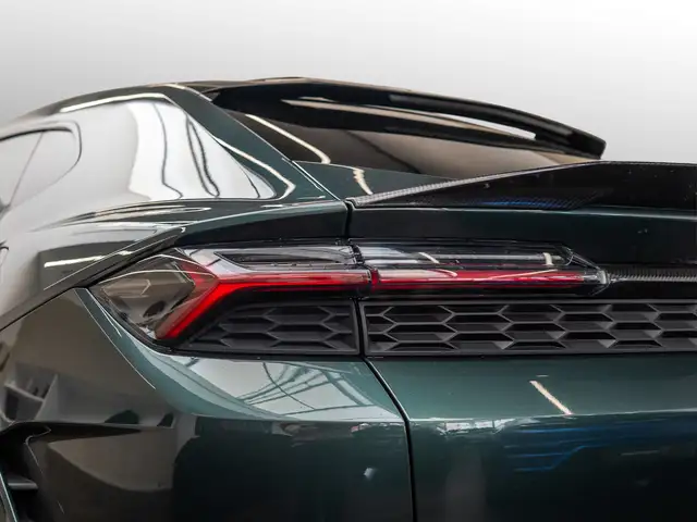 Lamborghini Urus view 11