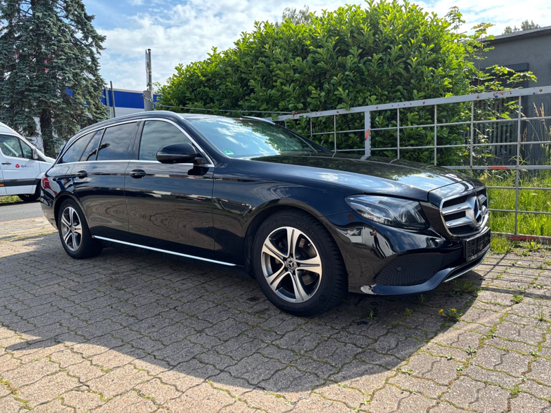 Mercedes-Benz E 220 Wide Screen 360 Kam. Navi Temp. LED — photo 8