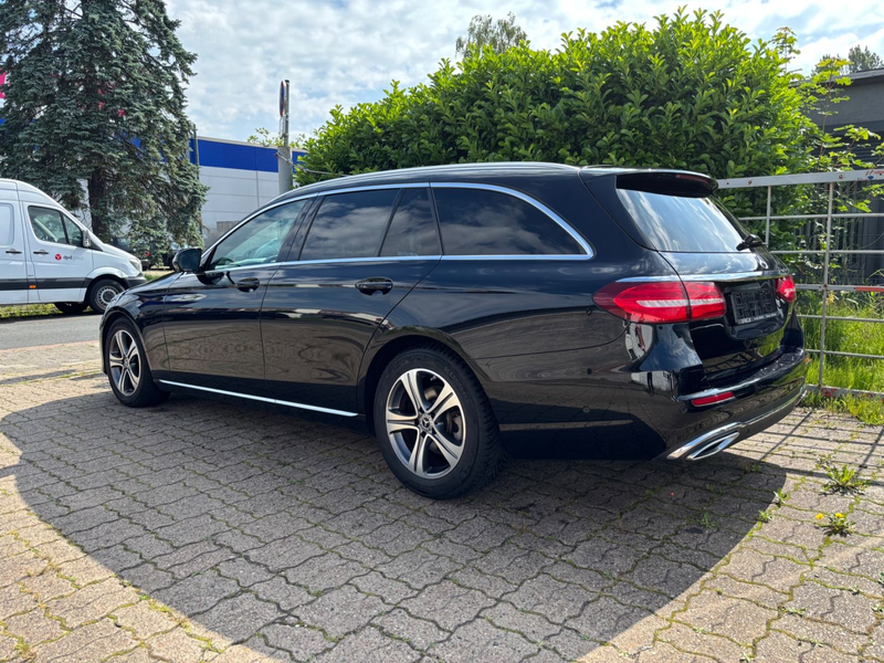 Mercedes-Benz E 220 Wide Screen 360 Kam. Navi Temp. LED — photo 4