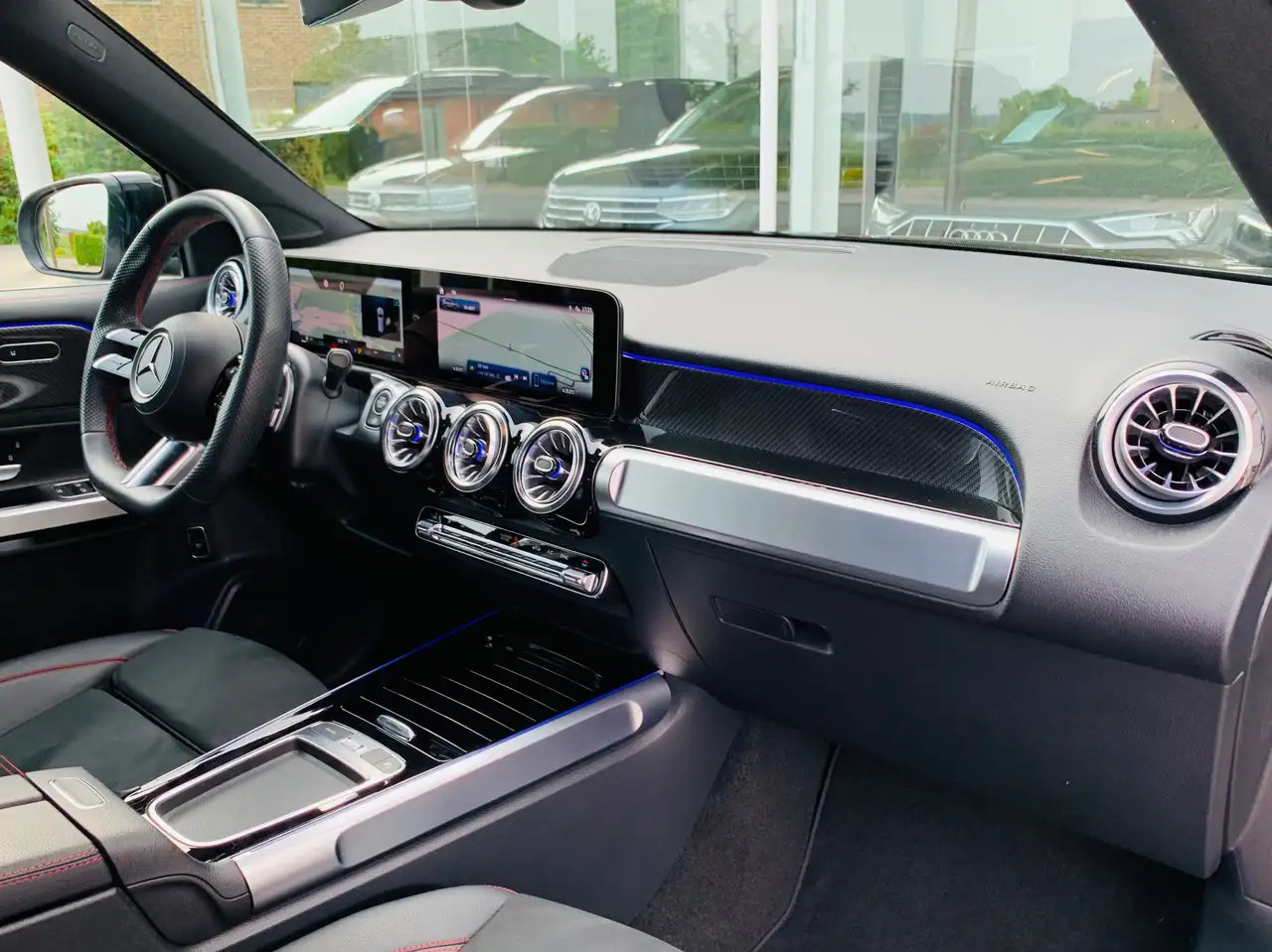 Mercedes-Benz GLB 4 MATIC 4x4 190CV MHEV / PACK AMG / FACELIFT / FINITION CARBONE /, миниатюра 18