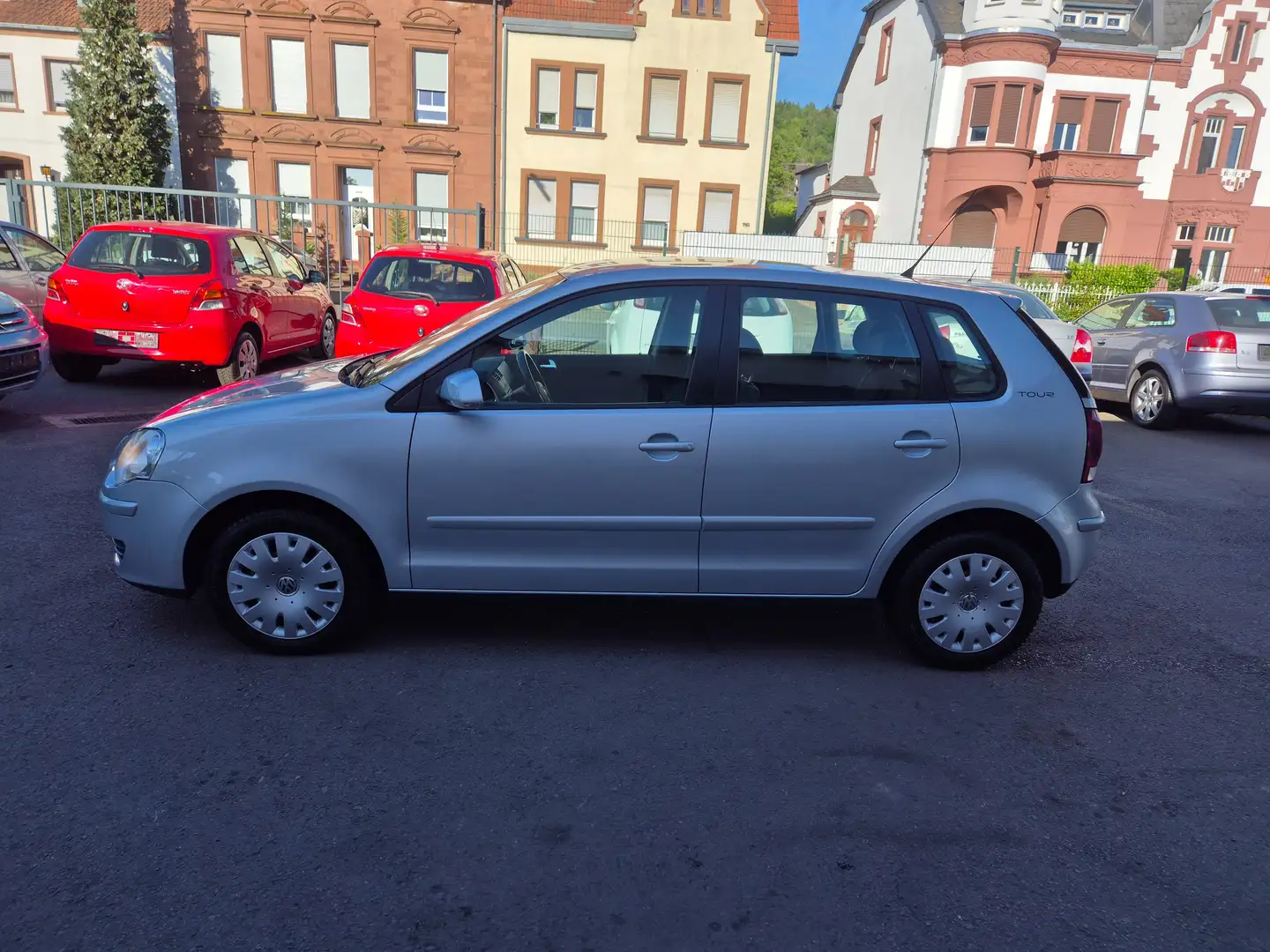Volkswagen Polo Tour " 1 Hand, Zahnriemen neu, TÜV / AU neu " Gris - 1