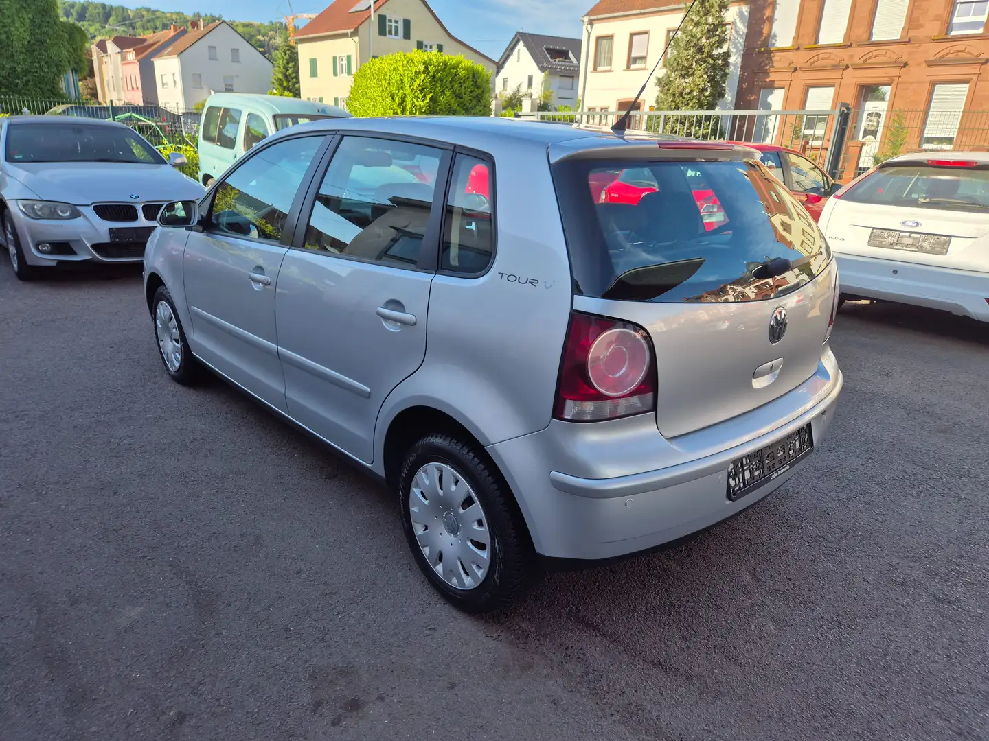 Volkswagen Polo Tour " 1 Hand, Zahnriemen neu, TÜV / AU neu " Gris - 2