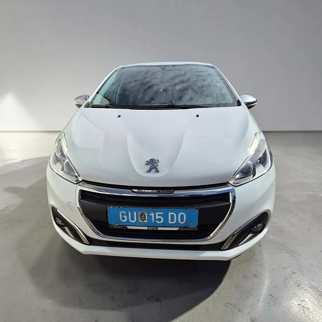 Peugeot 208 1.2 12V VTi/PureTech 82 Style Weiß - 2