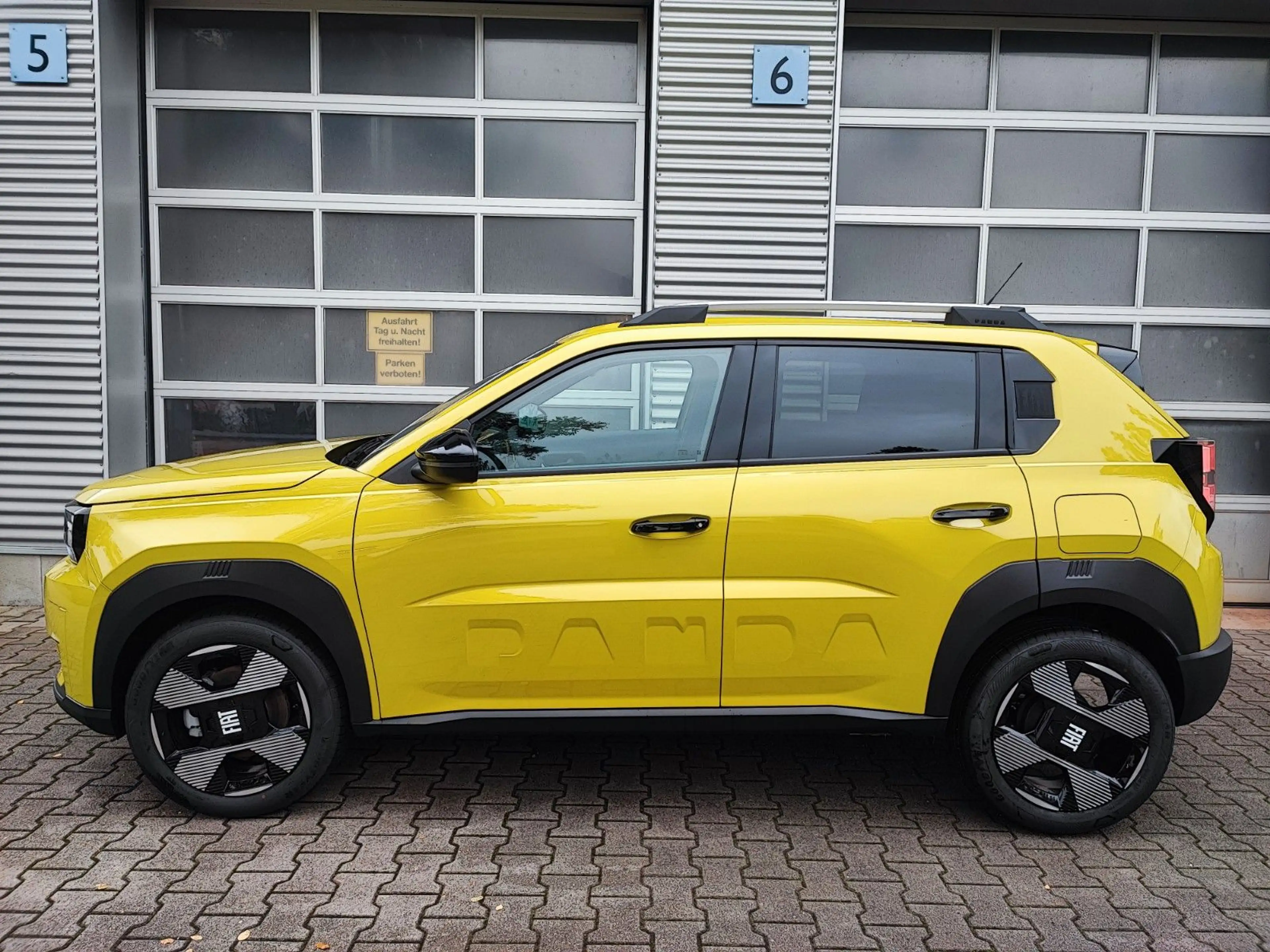 Fiat Grande Panda 1.2 Turbo 74 kW La Prima — photo 3