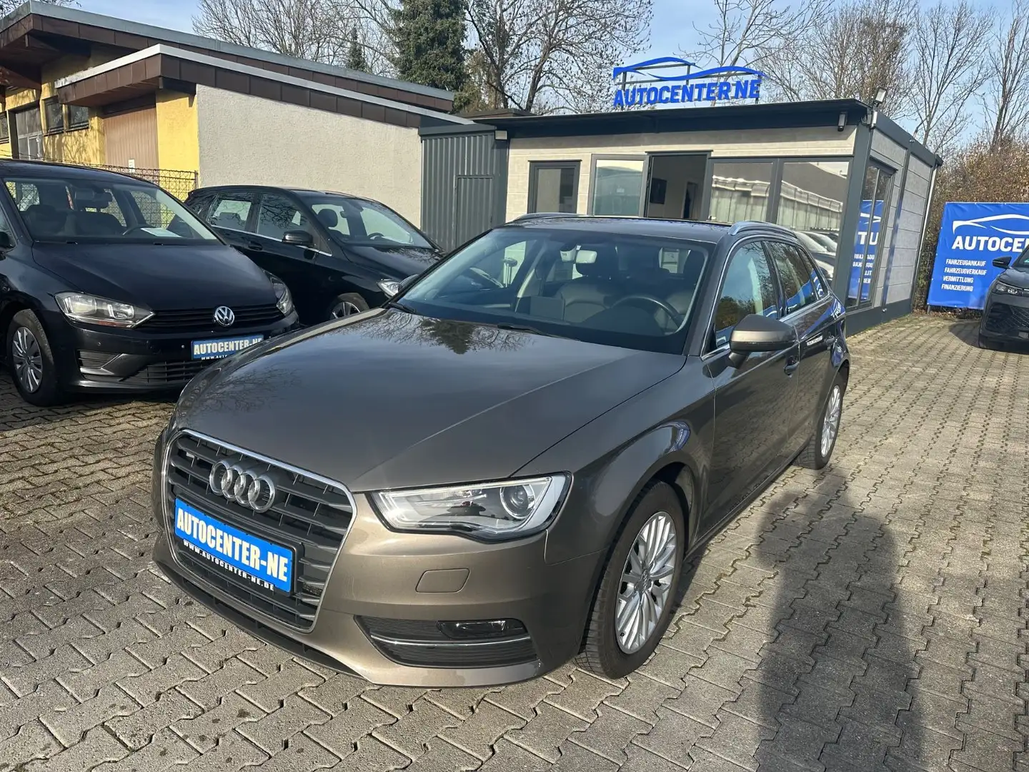 Audi A3 1.2 TFSI Sportback Ambiente/Xenon Gris - 2