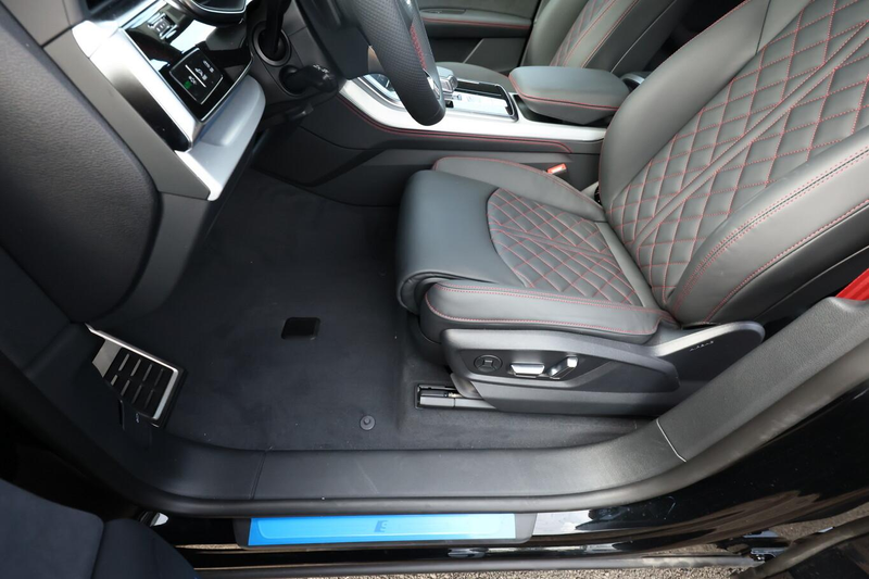 Audi Q8 S line 2xS AssistenzP+ 22Z Laser Pano B&O AHK 2... — photo 13