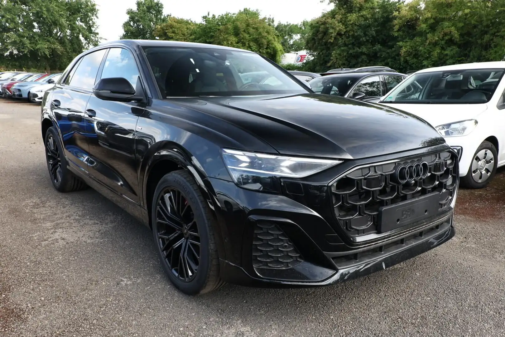 Audi Q8 S line 2xS AssistenzP+ 22Z Laser Pano B&O AHK 2... Schwarz - 2