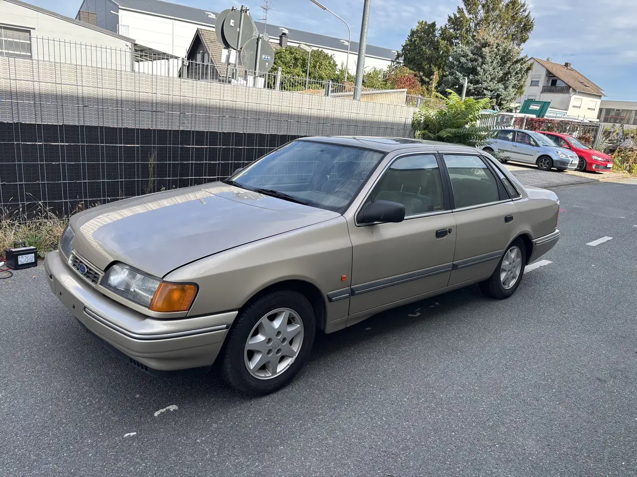 Ford Scorpio GL, foto 2