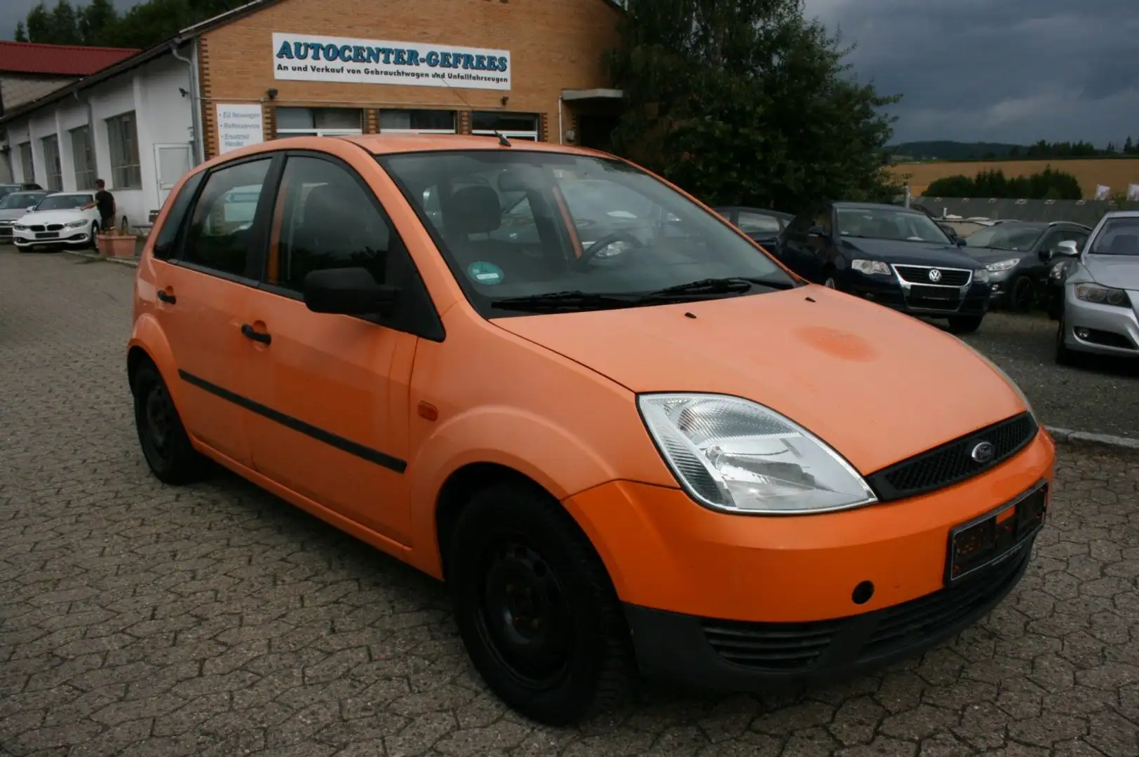 Ford Fiesta Ambiente Orange - 1