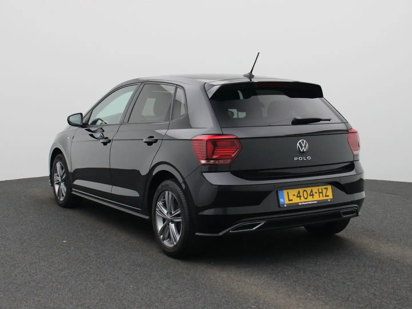 Volkswagen Polo 1.0 TSI R-Line Edition 95 PK | Automaat | Navigati Zwart - 2
