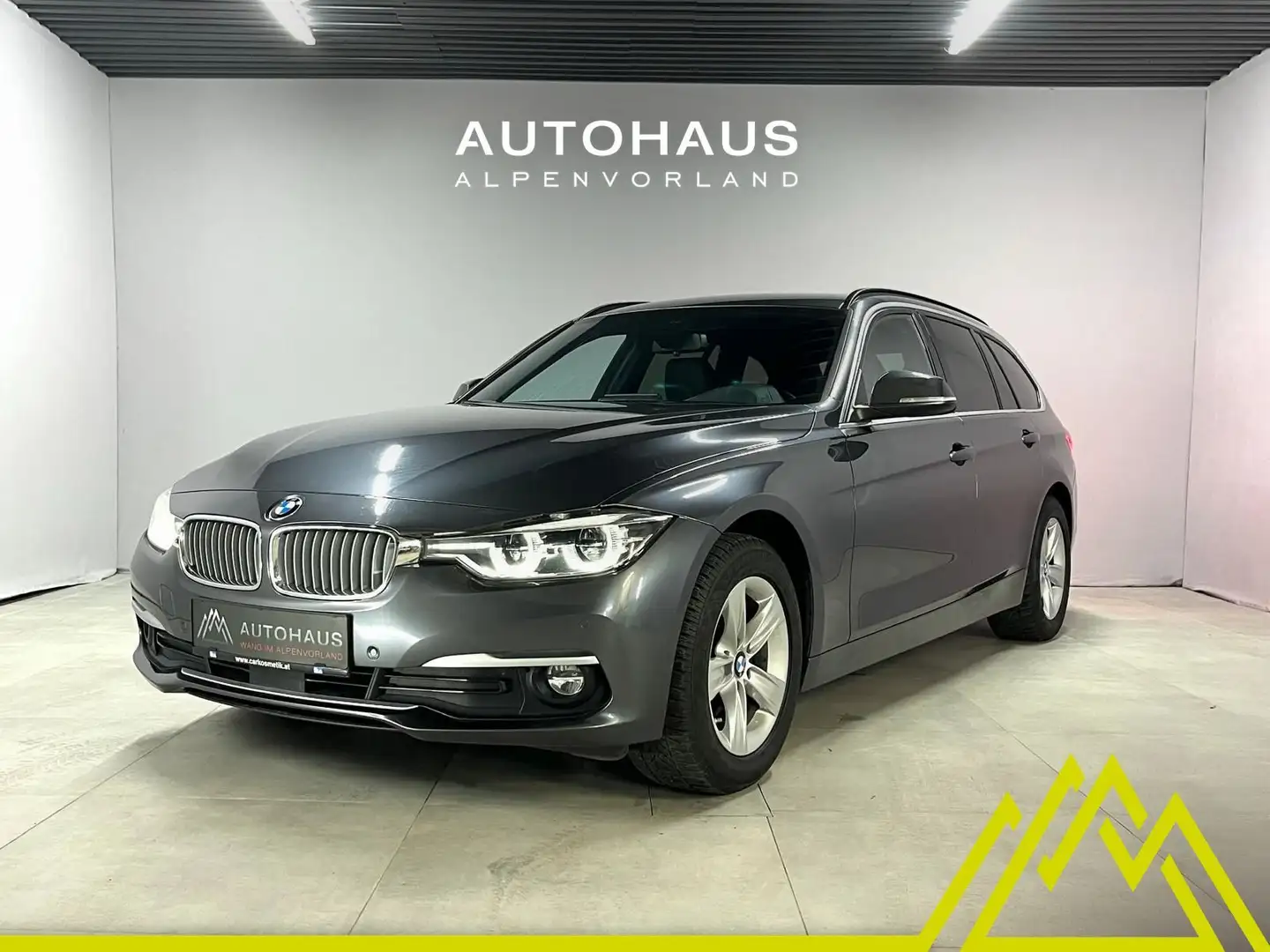 BMW 320 xd Touring Aut. ***xDrive | LED | NaviPro*** Silber - 1