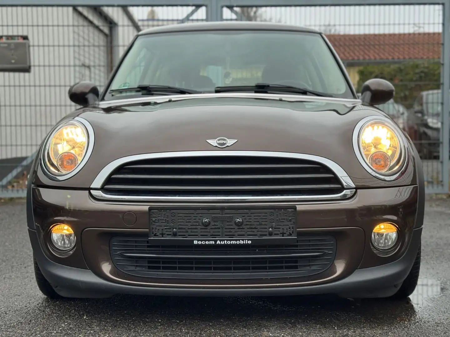 MINI One Mini PDC TÜV,REIFEN U. INSPEKTION NEUWERTIG Braun - 1