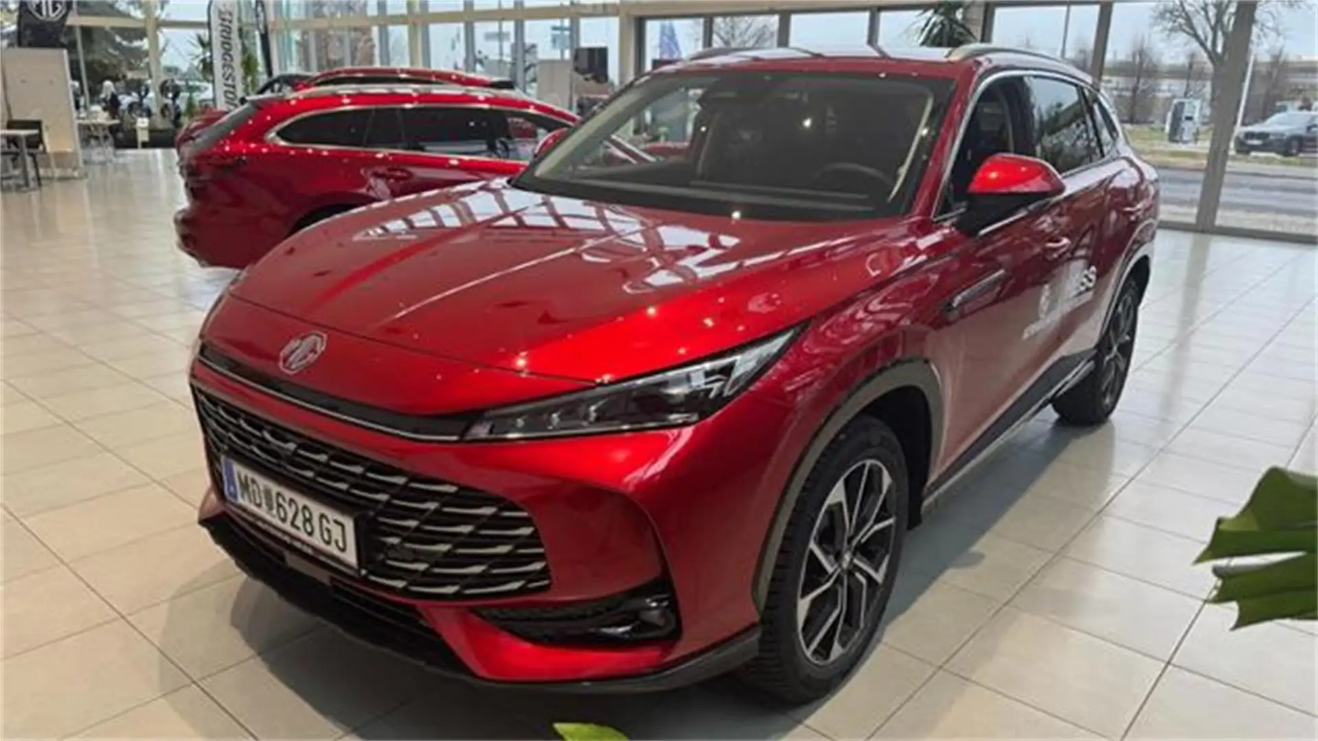 MG HS Hybrid+ Luxury 1,8Wh Aut. Rouge - 1